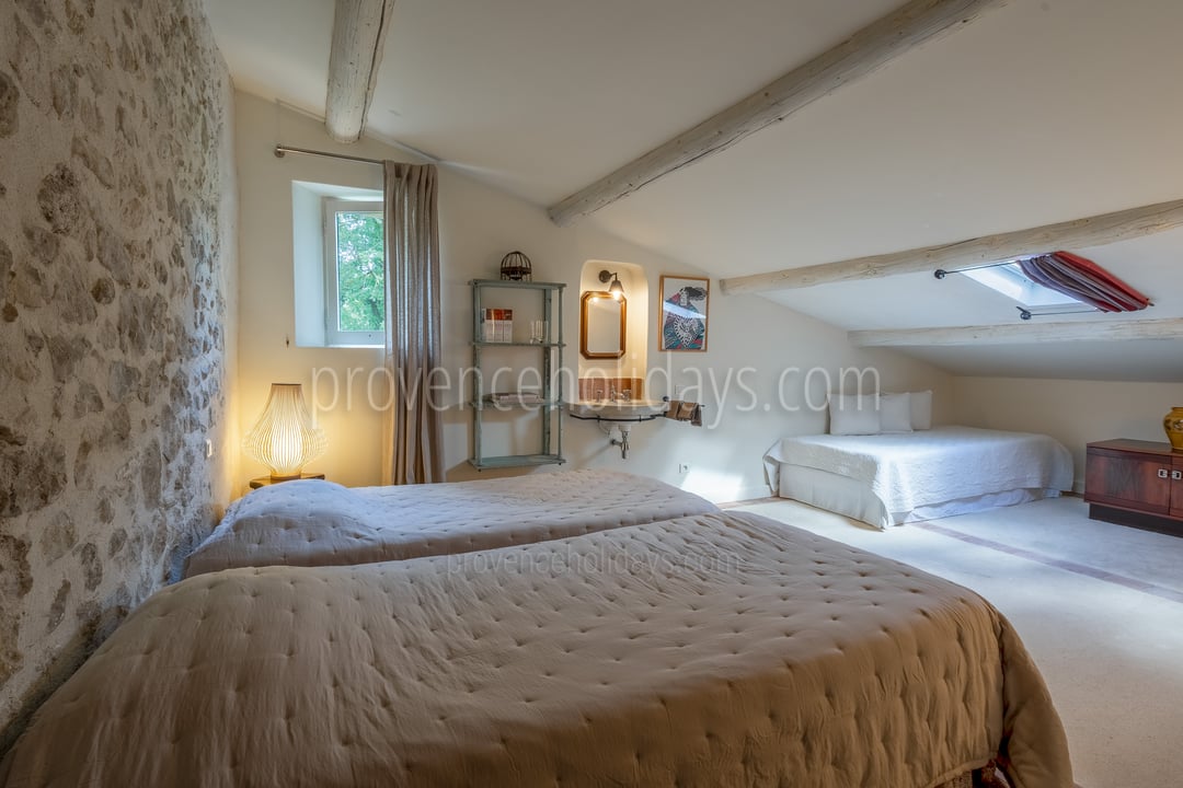 4 - La Bastide Neuve: Villa: Bedroom
