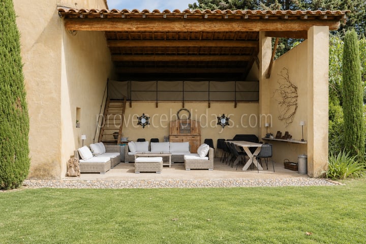 5 - Mas de l\'Orchidée: Villa: Exterior