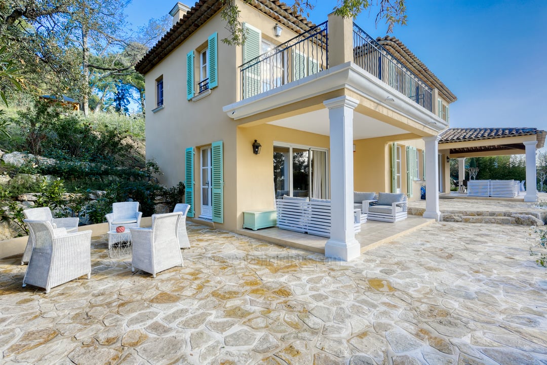 10 - Manoir de Seraphine: Villa: Exterior