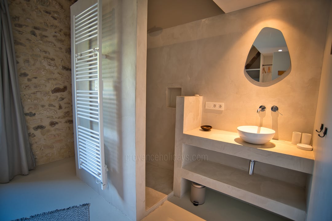 51 - Bastide du Lavoir: Villa: Bathroom