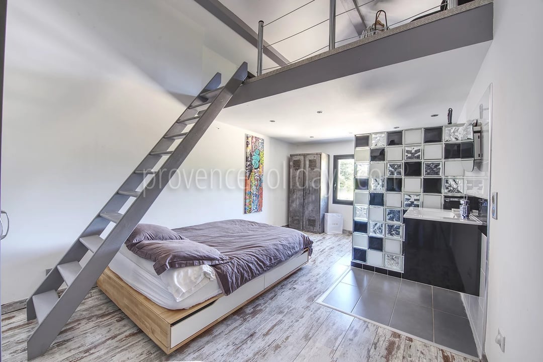 34 - House with pool house in Eyguières: Villa: Bedroom