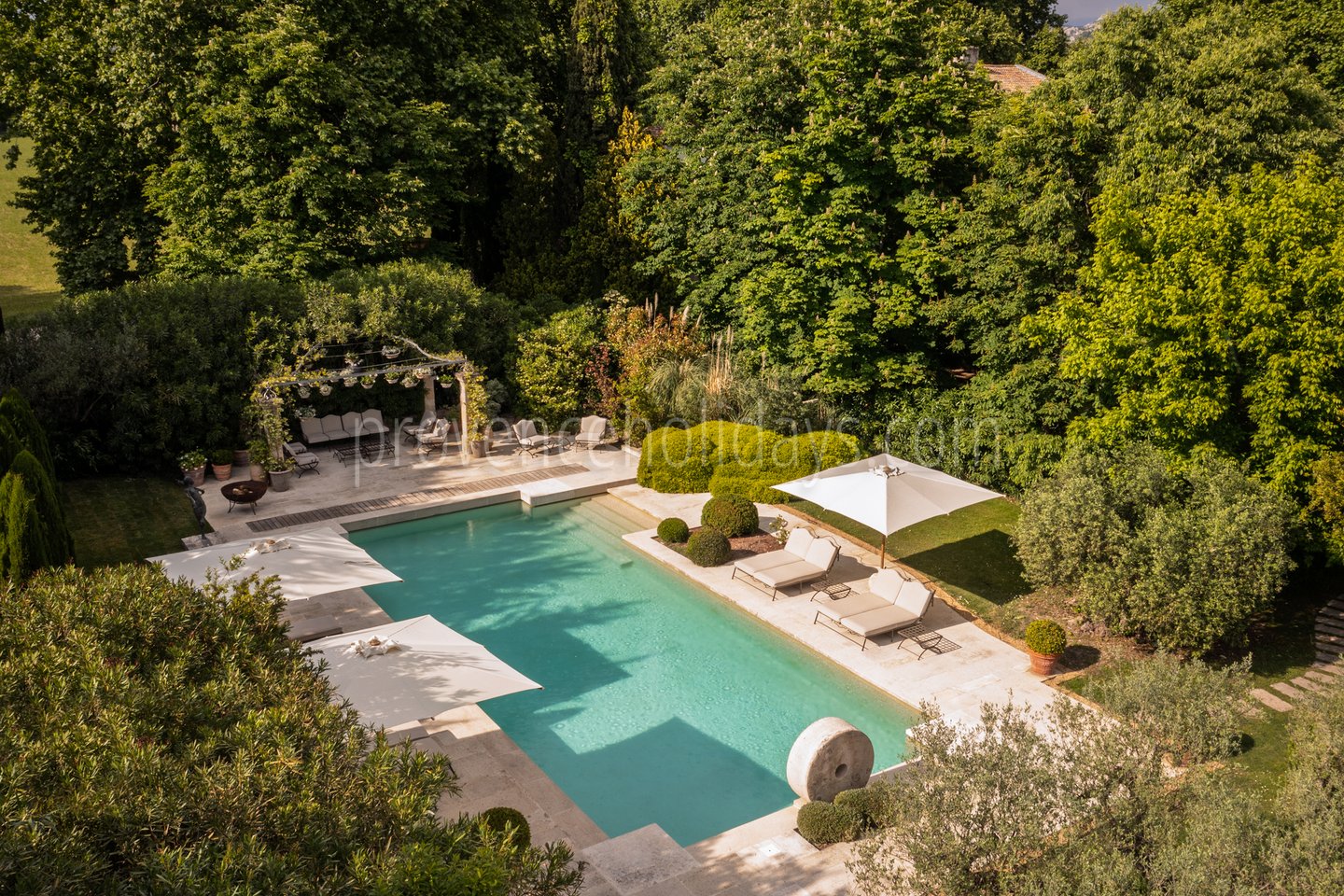 -3 - Mas de Maussane: Villa: Pool