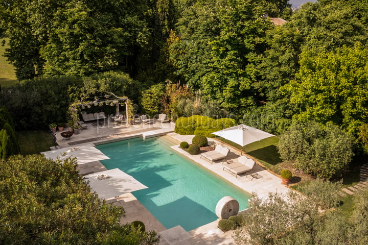 Exceptional Mas with swimming pool in Maussane-les-Alpilles