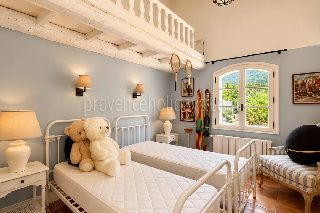 15 - Provençaals huis in Grimaud: Villa: Bedroom