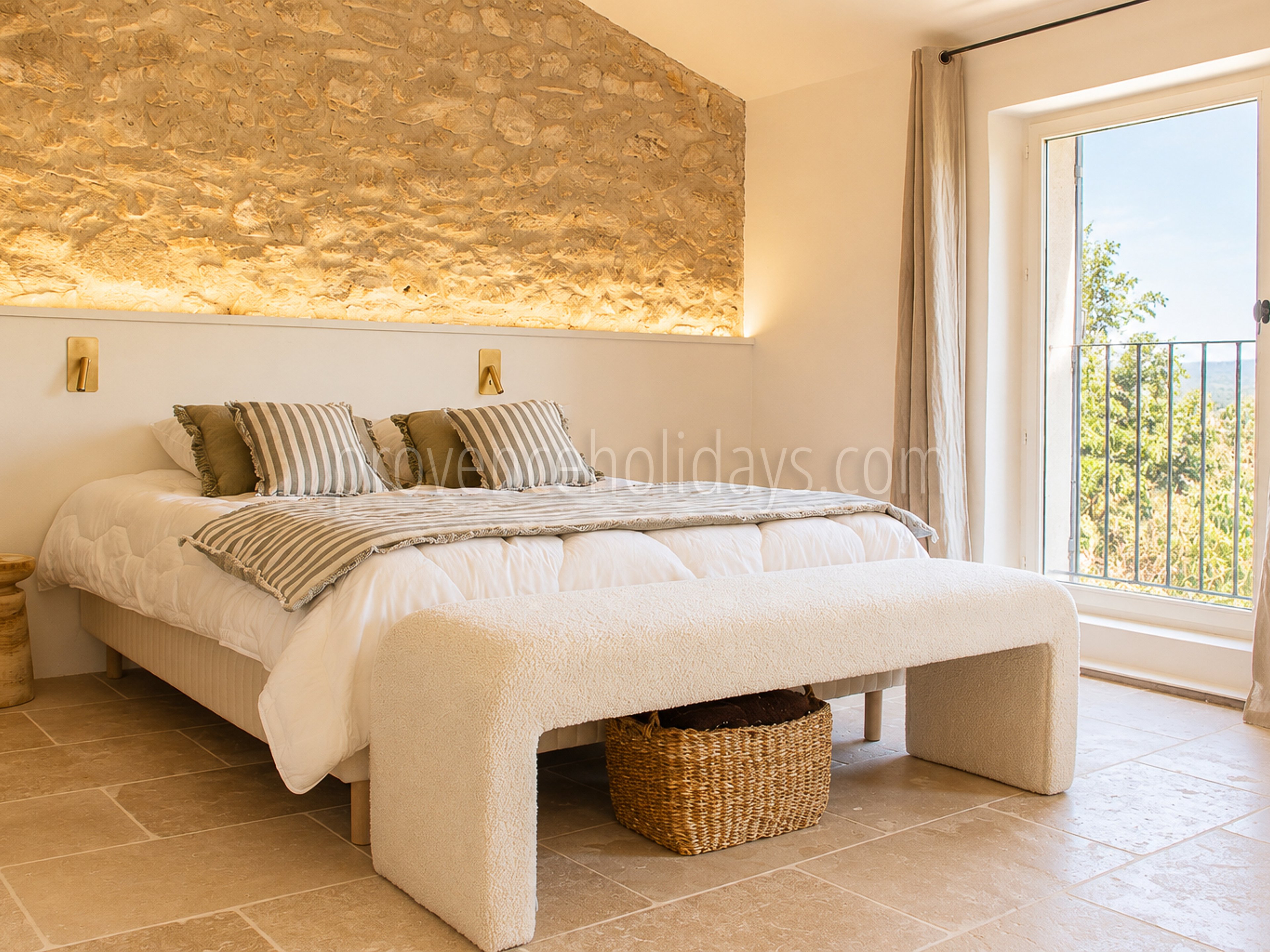 44 - Mas rénové à pied d\'Eygalières: Villa: Bedroom