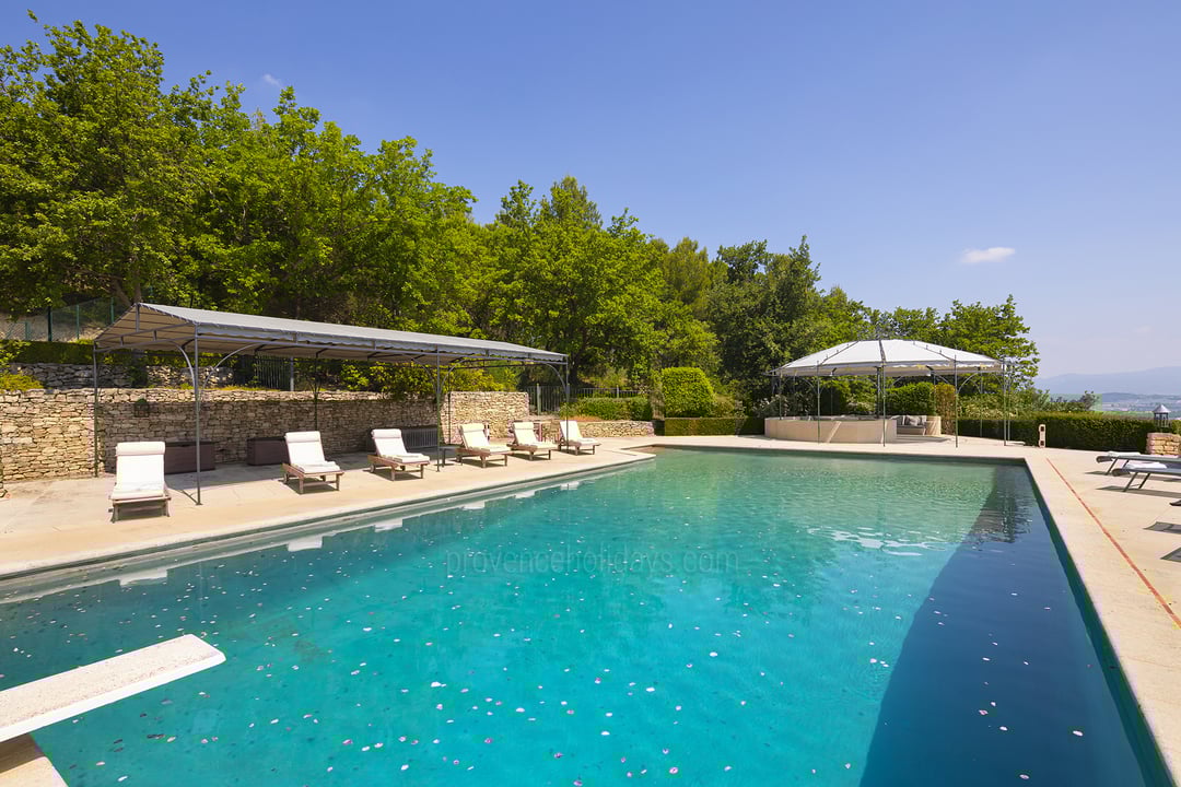 28 - La Roseraie: Villa: Pool