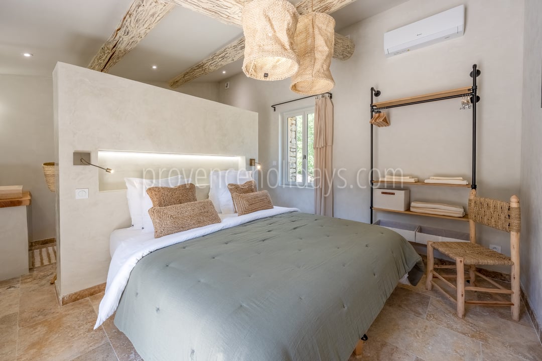 26 - Villa Sérénité du Luberon: Villa: Bedroom