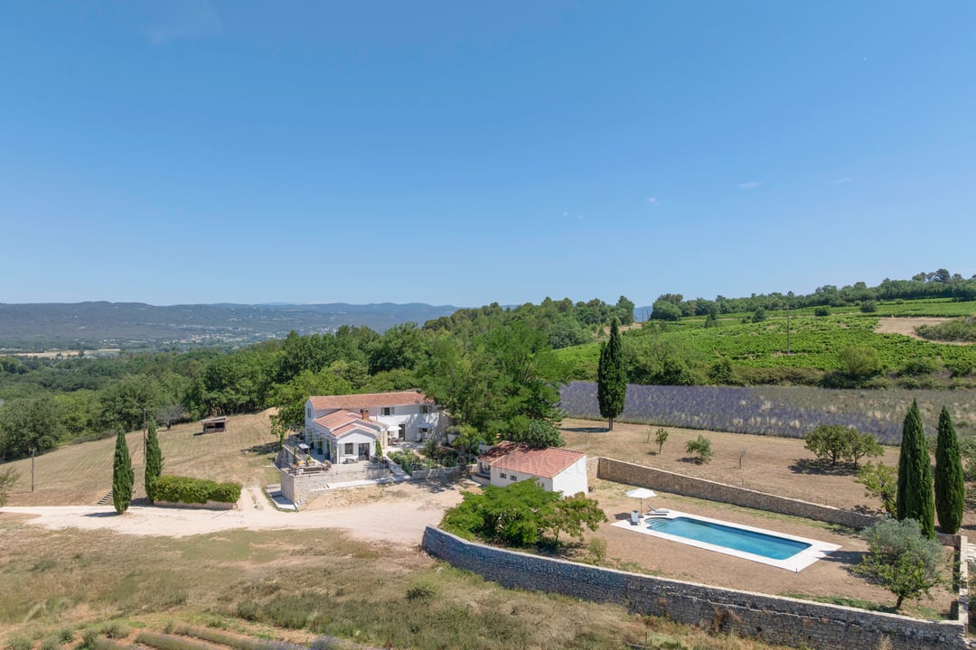 Renovated Provencal house surrounded by lavender fields