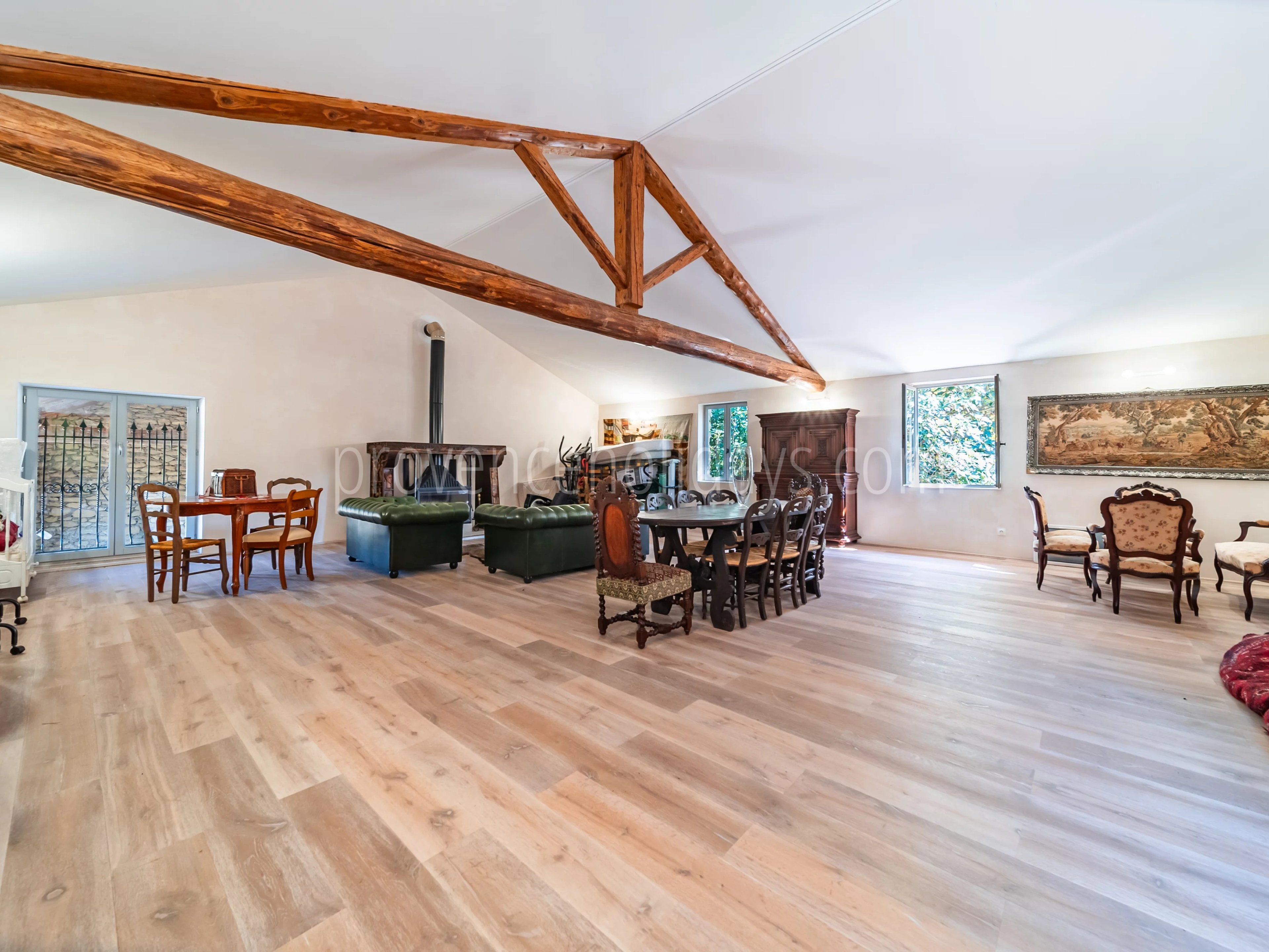 14 - Character estate in Cucuron: Villa: Interior