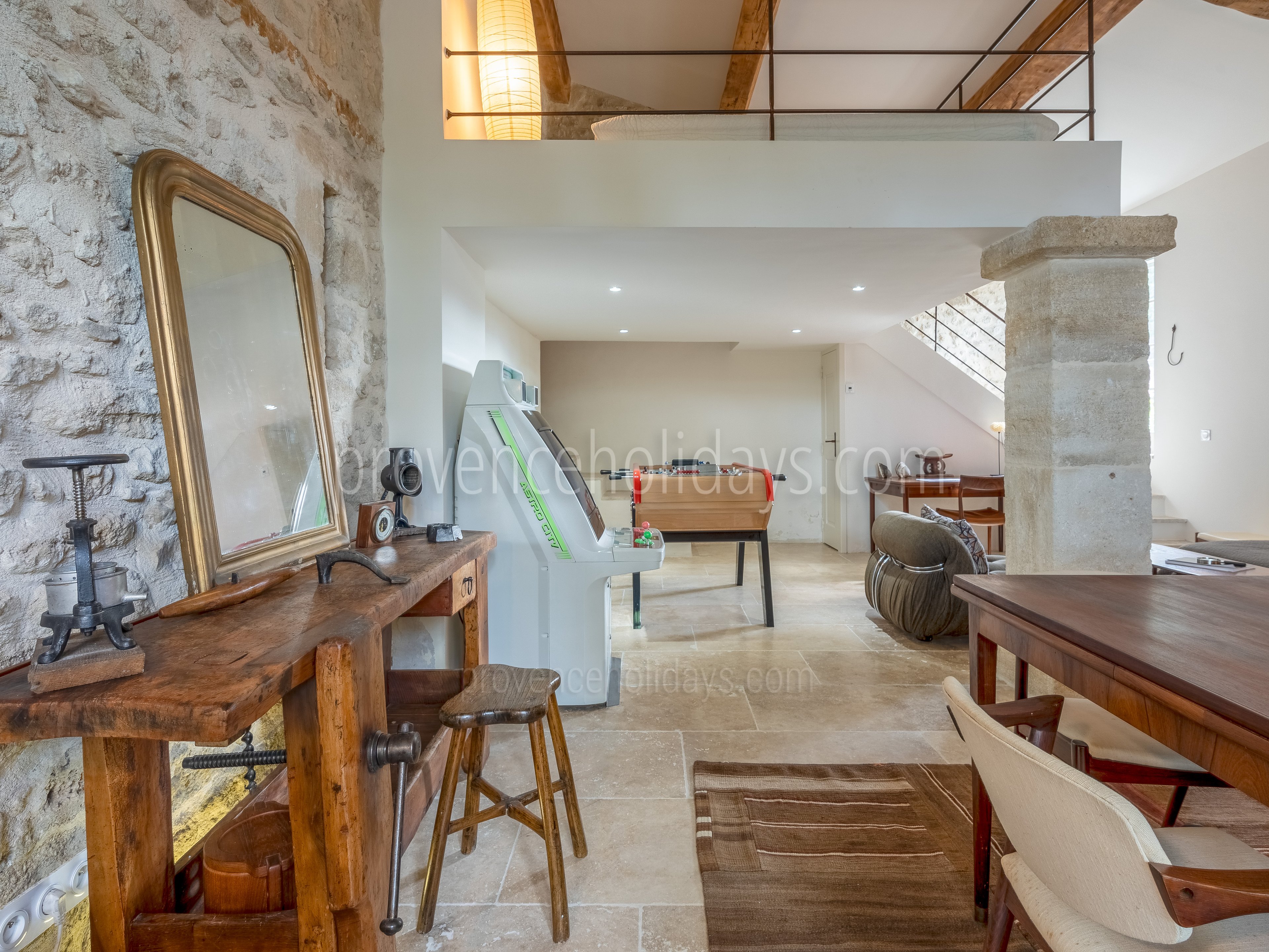 54 - La Bastide Neuve: Villa: Interior
