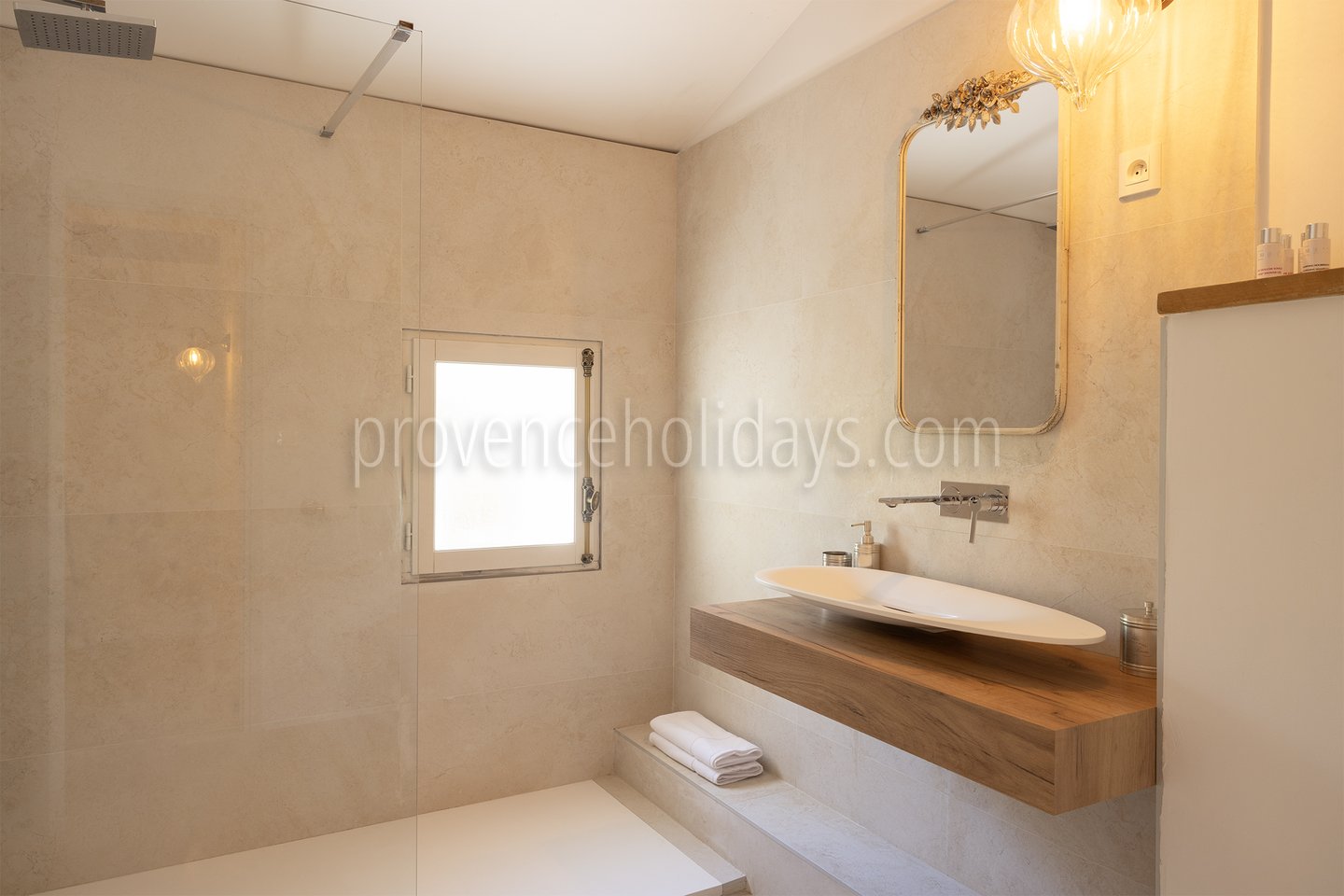 53 - Mas du Carlet: Villa: Bathroom