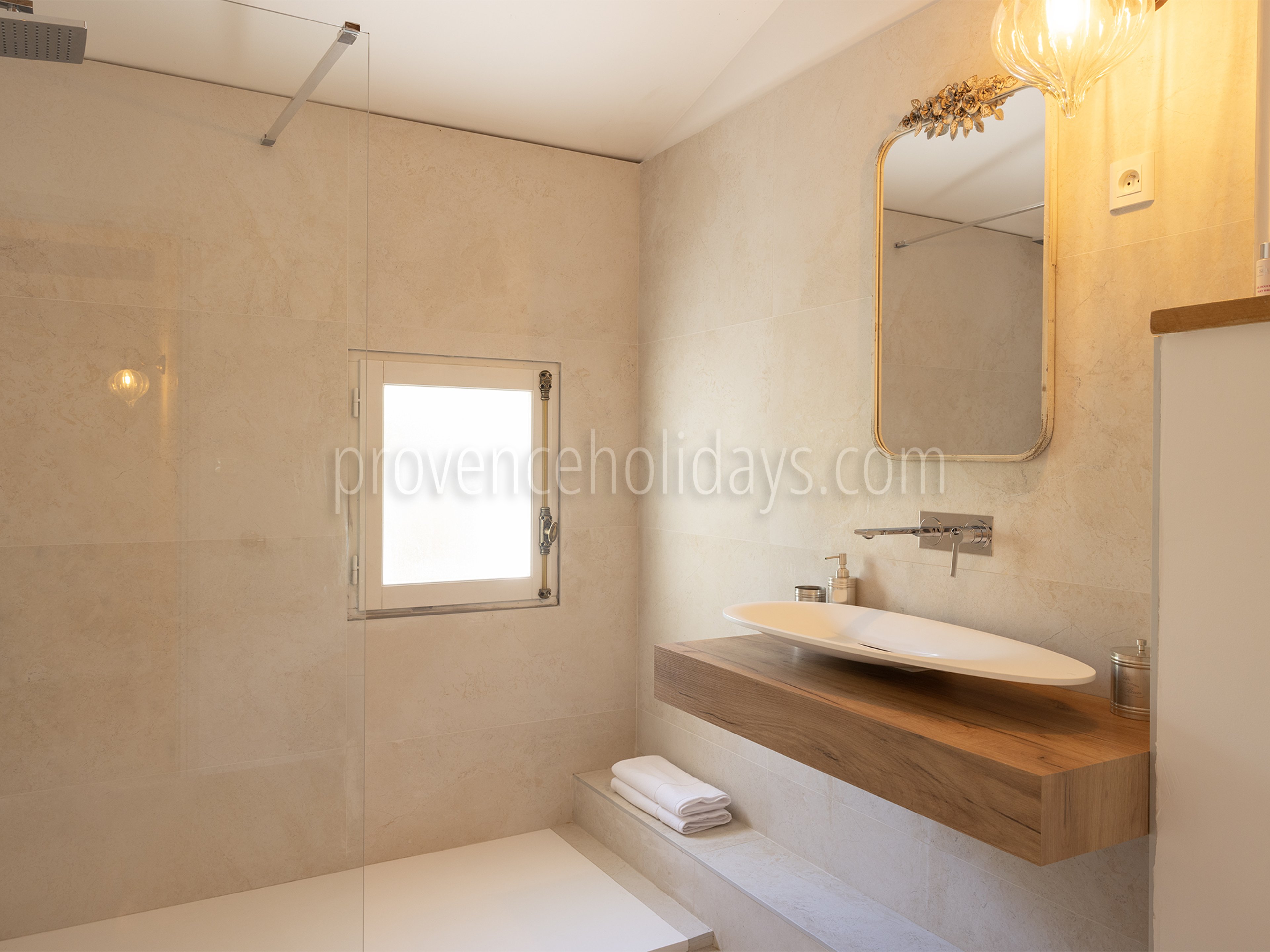 53 - Mas du Carlet: Villa: Bathroom