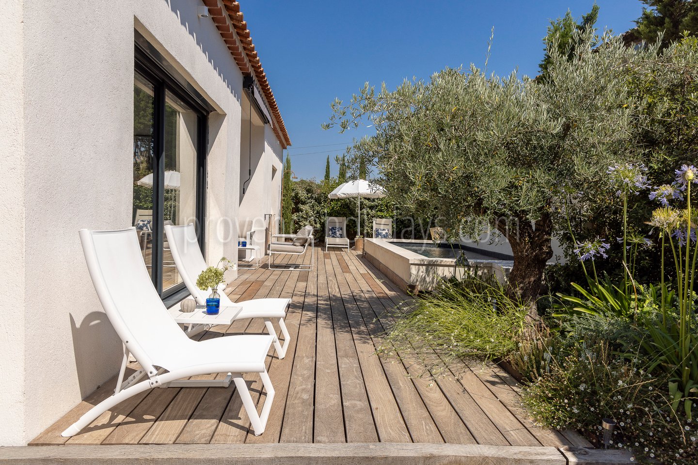 25 - Villa des Cigales: Villa: Exterior