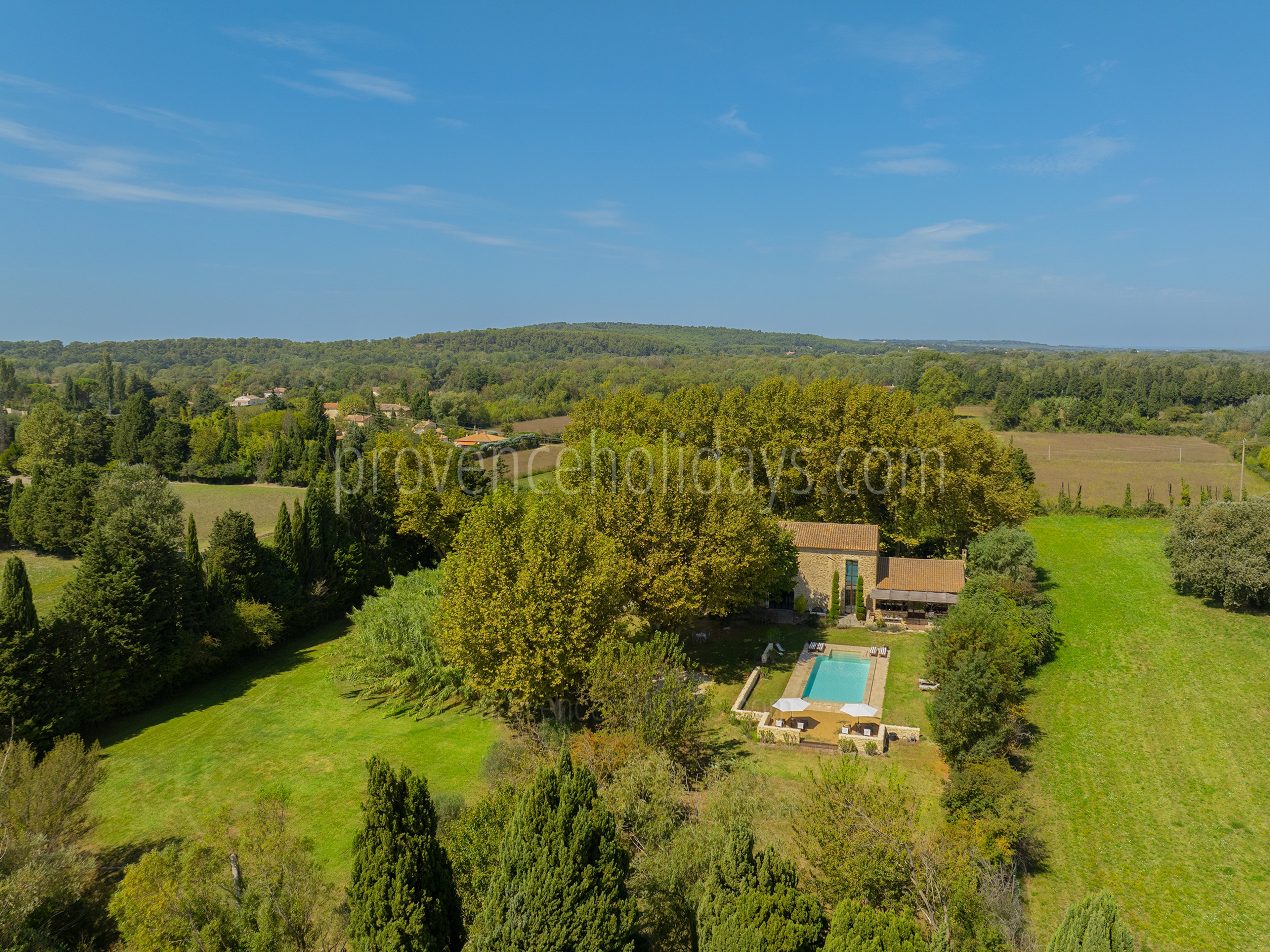 39 - Le Mas d\'Entraigues: Villa: Exterior