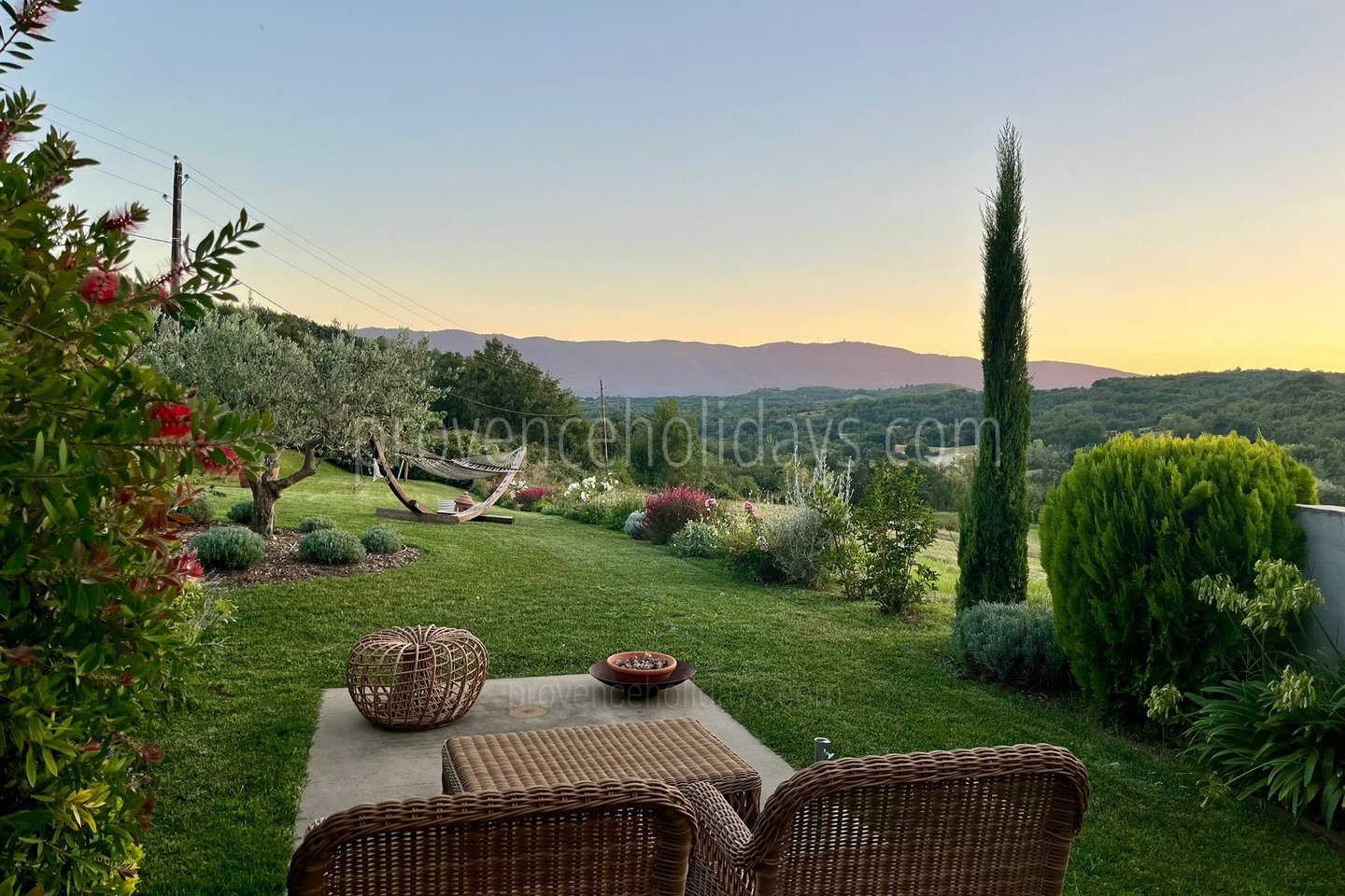 7 - Le Mas du Vallon: Villa: Exterior