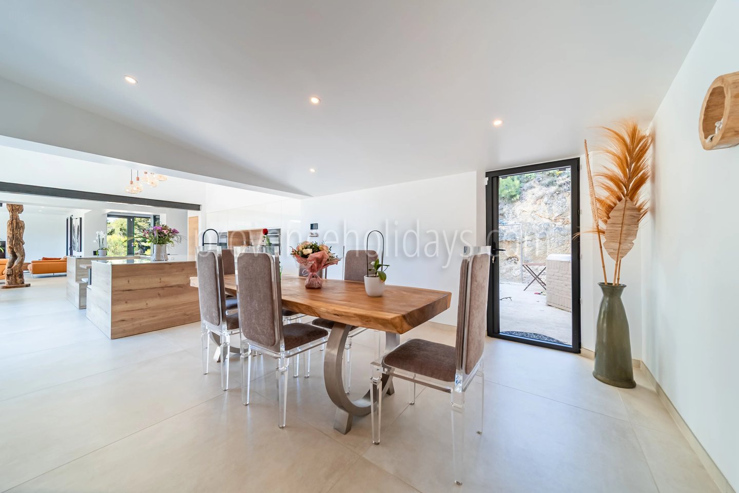 7 - Eigentijdse woning in Villes-sur-Auzon: Villa: Interior