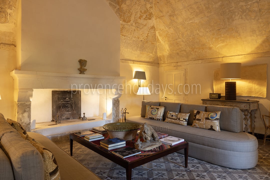 14 - Bastide Mouriès: Villa: Interior