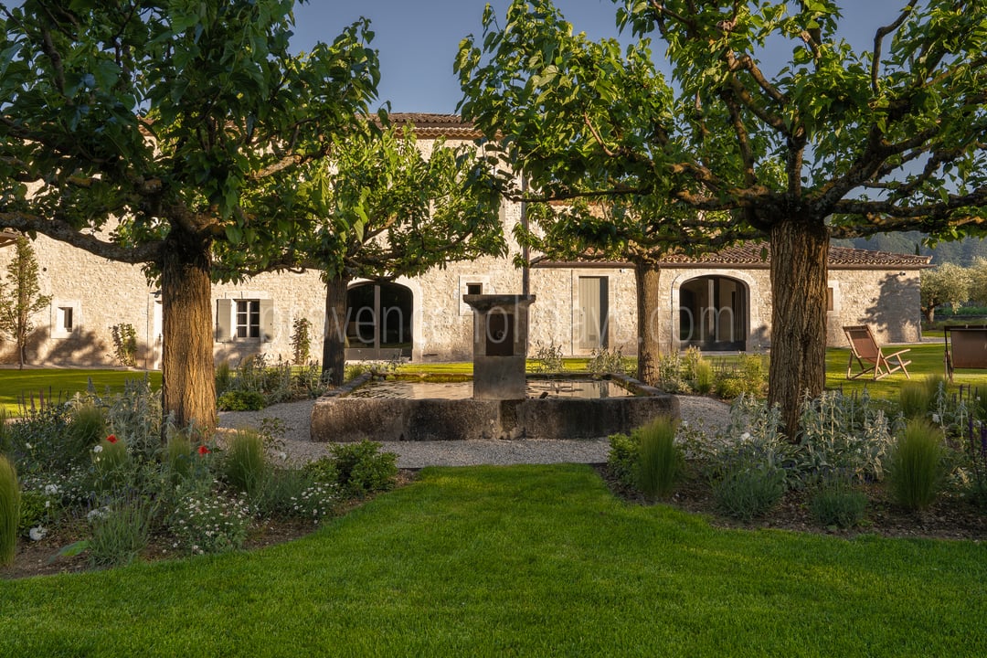 118 - Mas des Cascades: Villa: Exterior