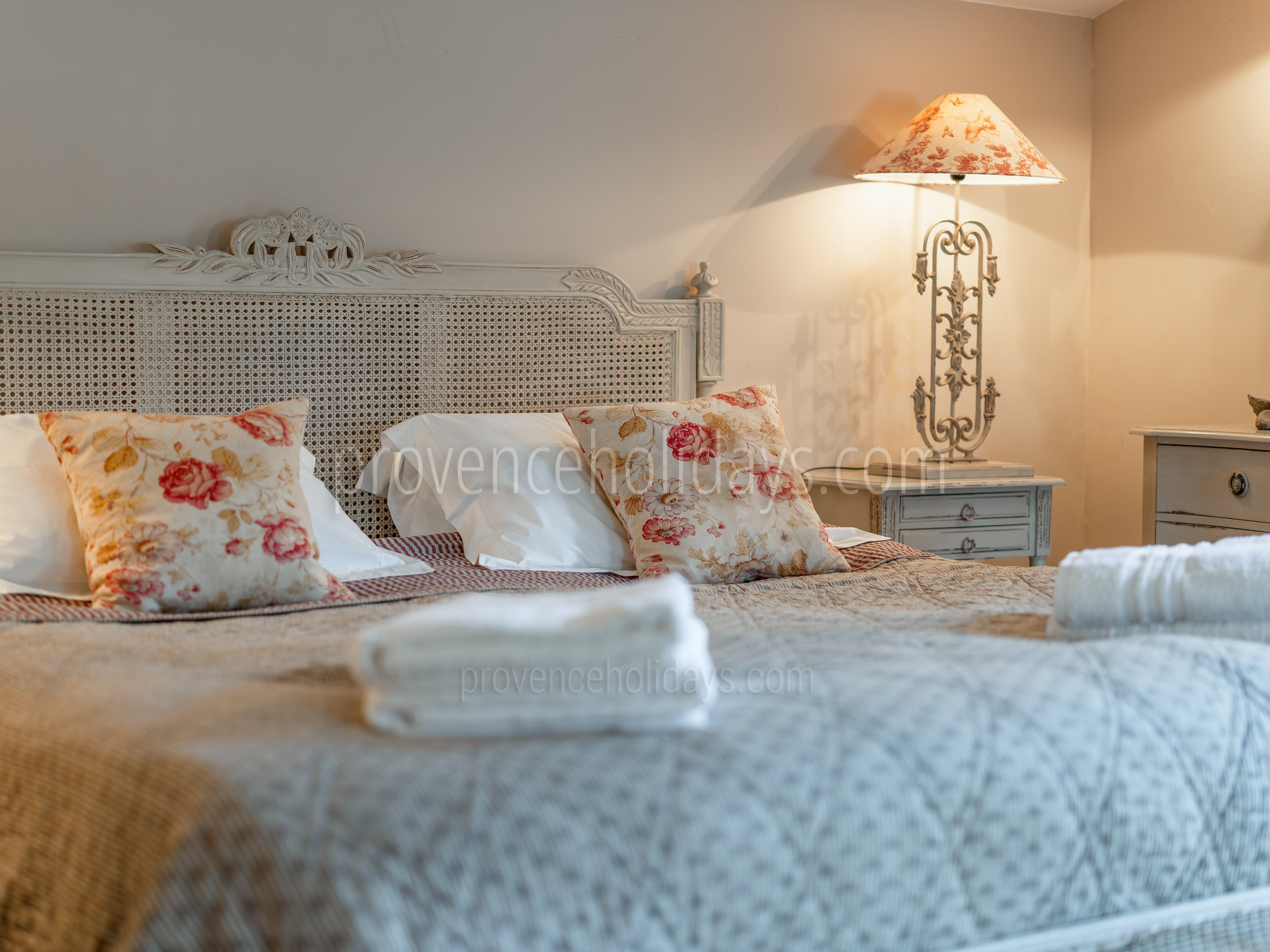 33 - Maison Paradou: Villa: Bedroom