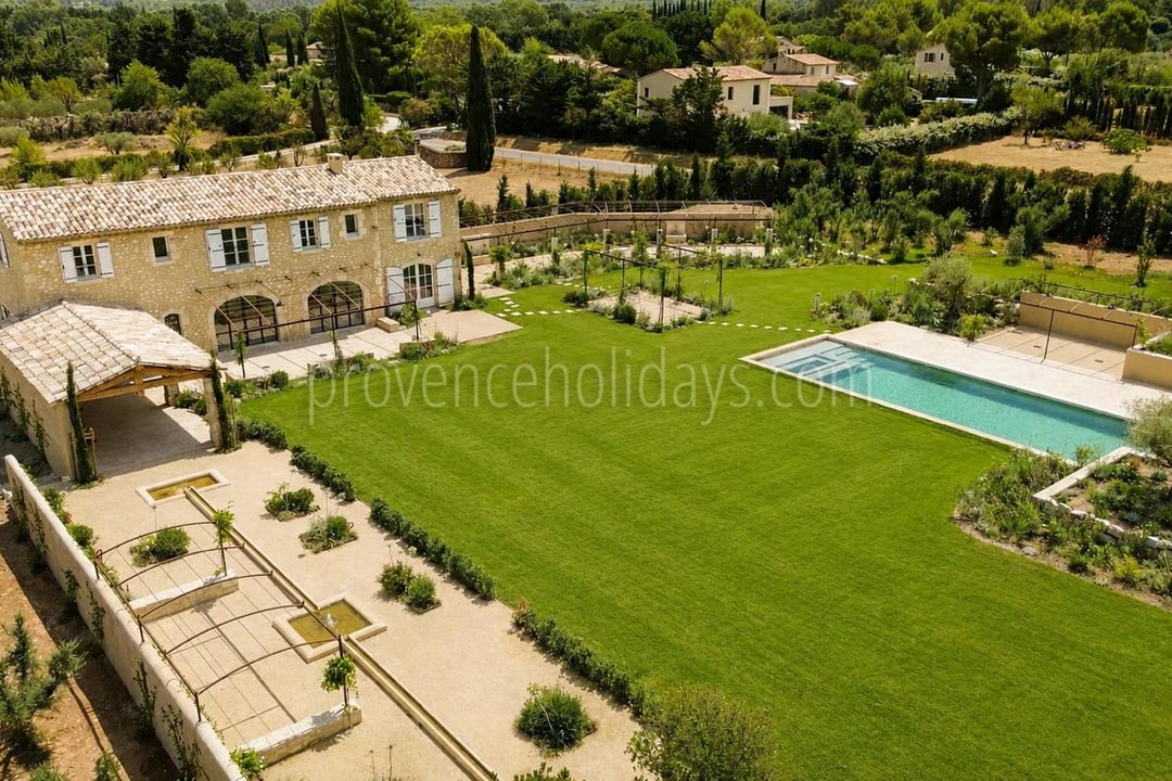 4 - Provençal mas in Eygalières: Villa: Pool