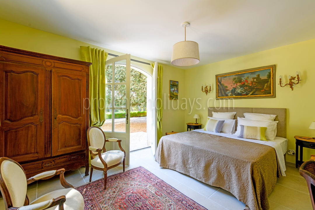 31 - Le Mas des Roses: Villa: Bedroom