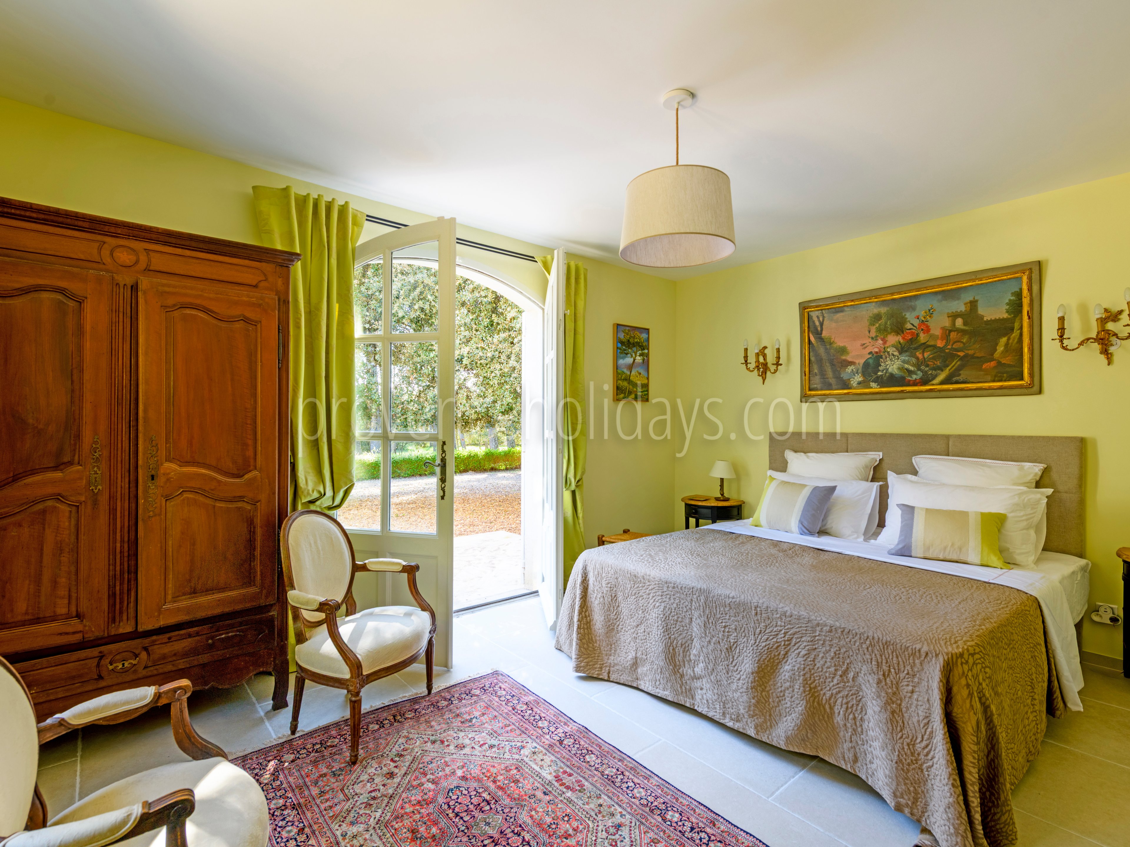 31 - Le Mas des Roses: Villa: Bedroom