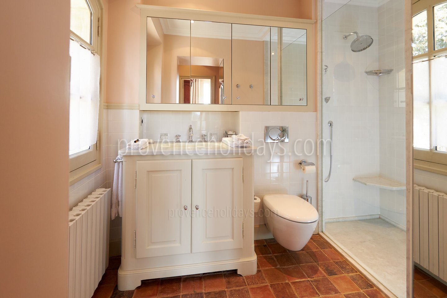 25 - Le Château: Villa: Bedroom 2