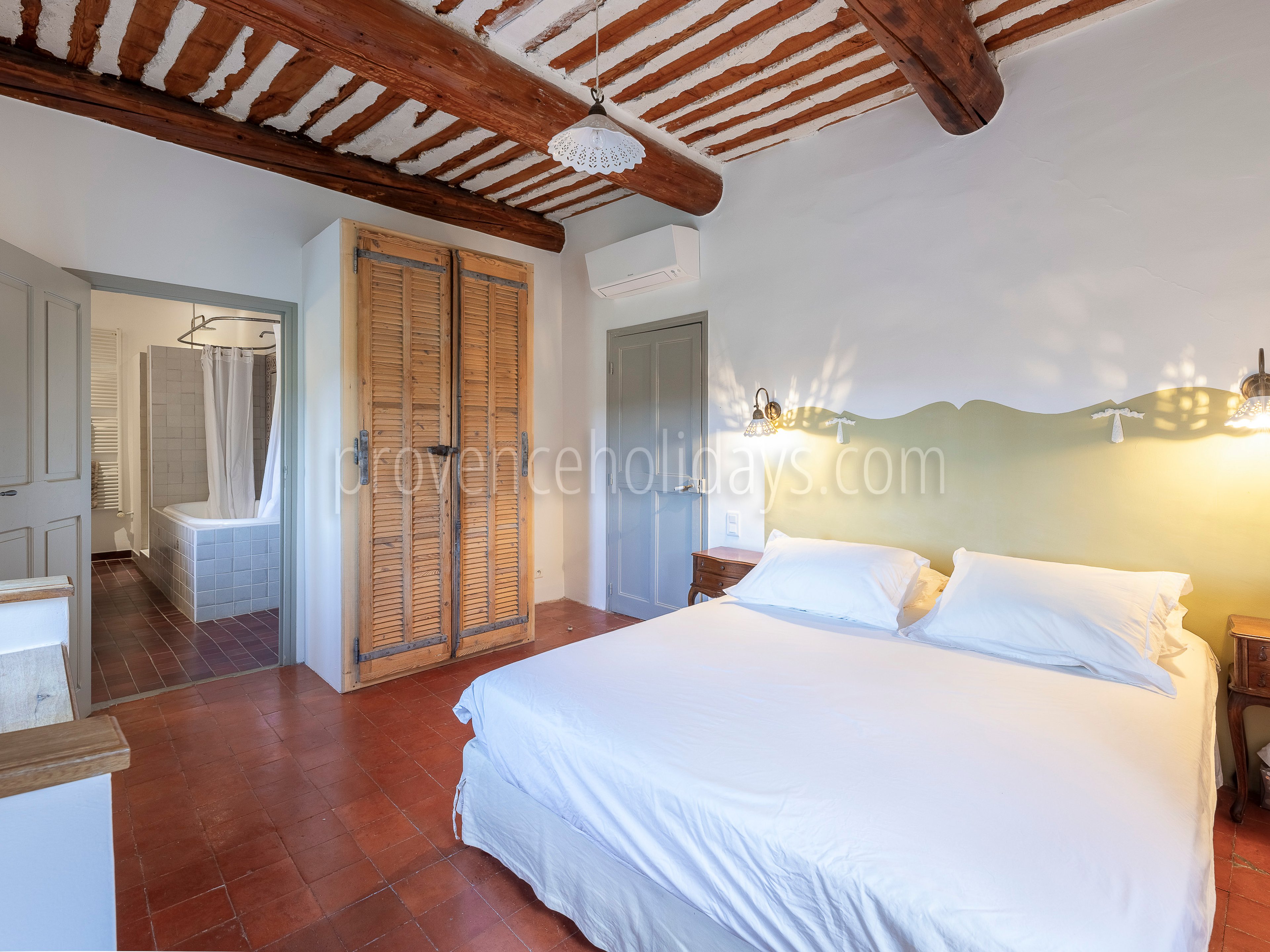 17 - La Grande Bastide d\'Ocre: Villa: Bedroom 2