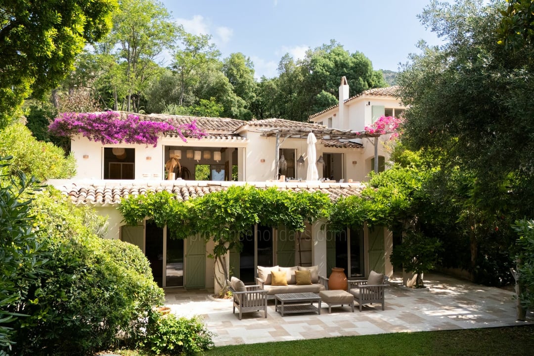 An exceptional beach house at Le Rayol