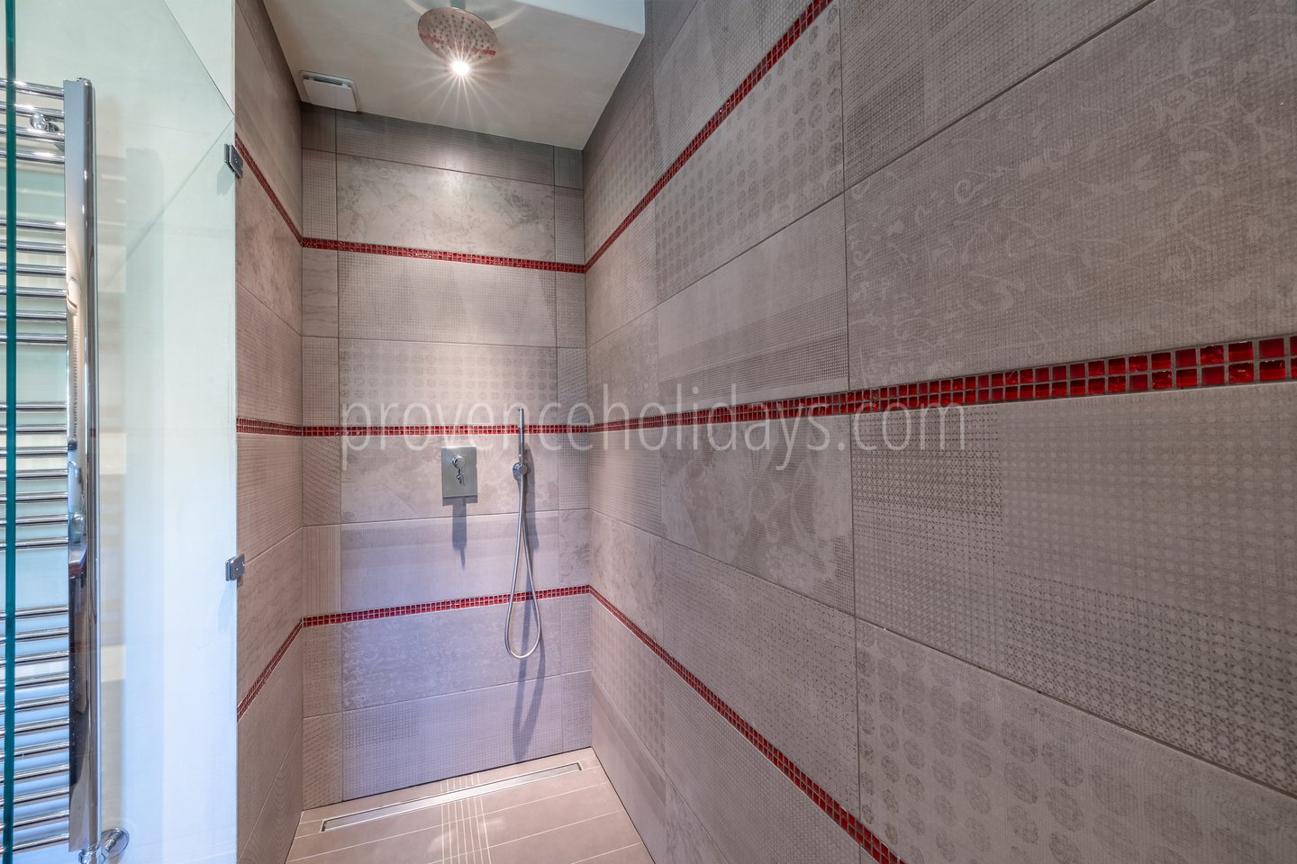 32 - Le Mas du Vallon: Villa: Bathroom