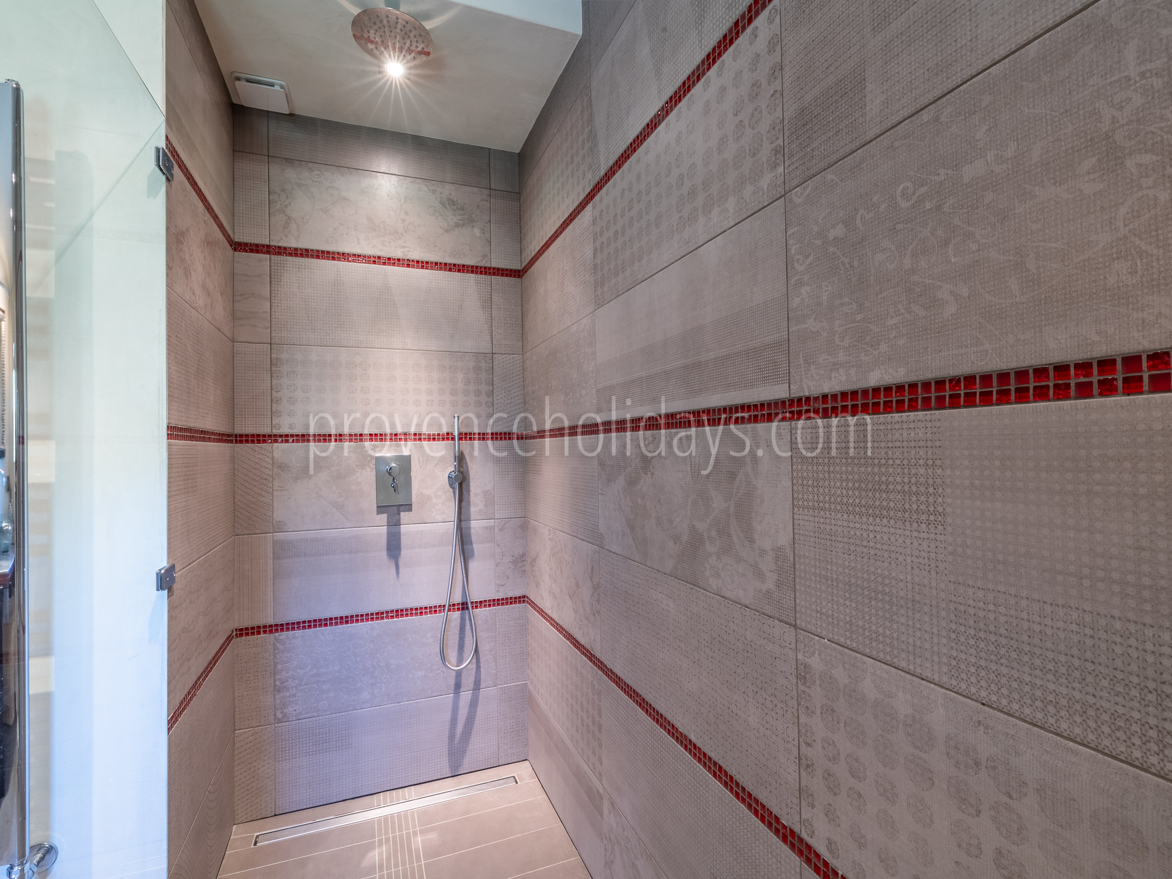 32 - Le Mas du Vallon: Villa: Bathroom