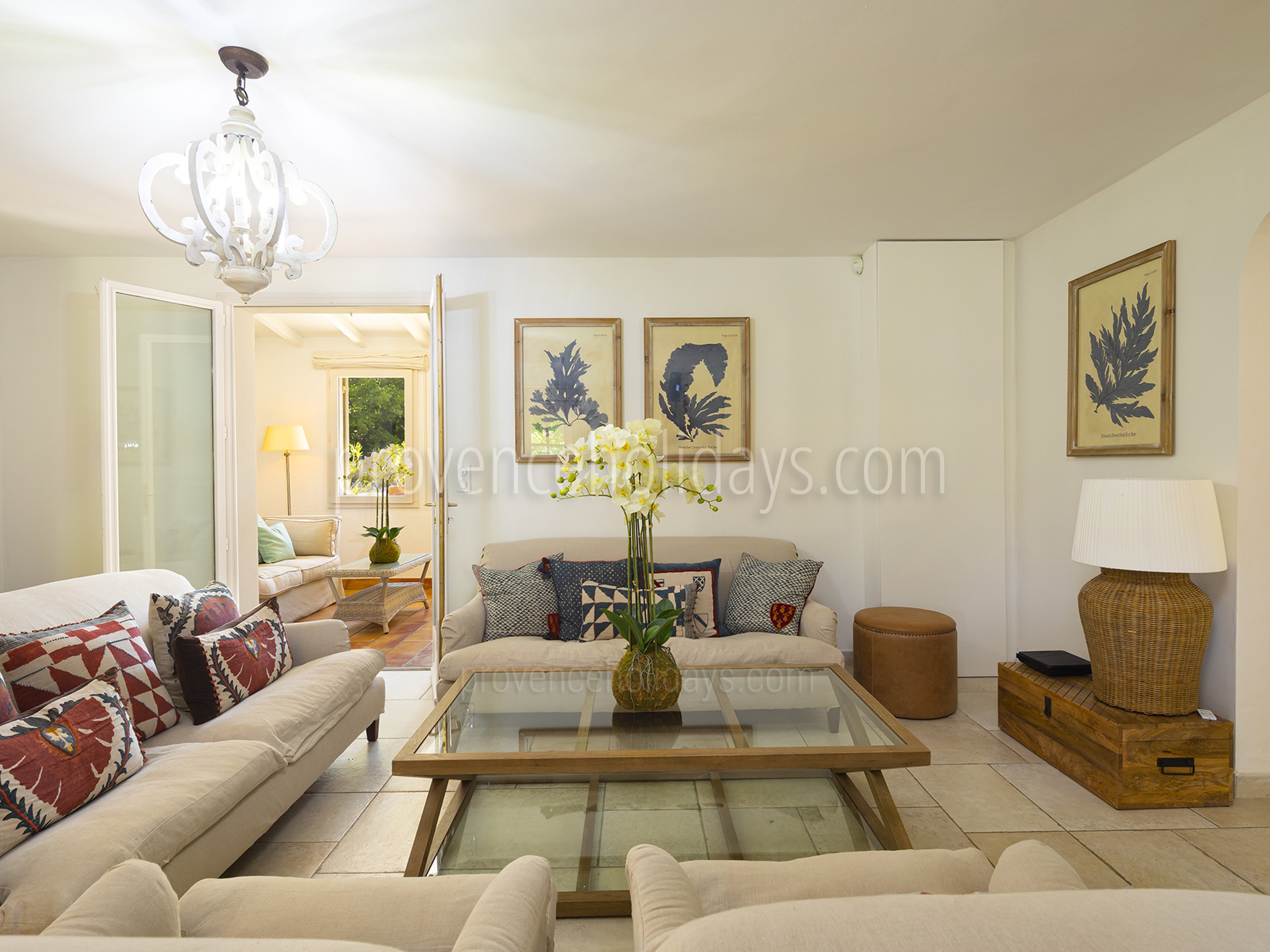 19 - Maison de la Colline: Villa: Interior