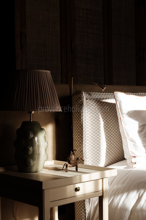 24 - Mas des Oliviers: Villa: Bedroom