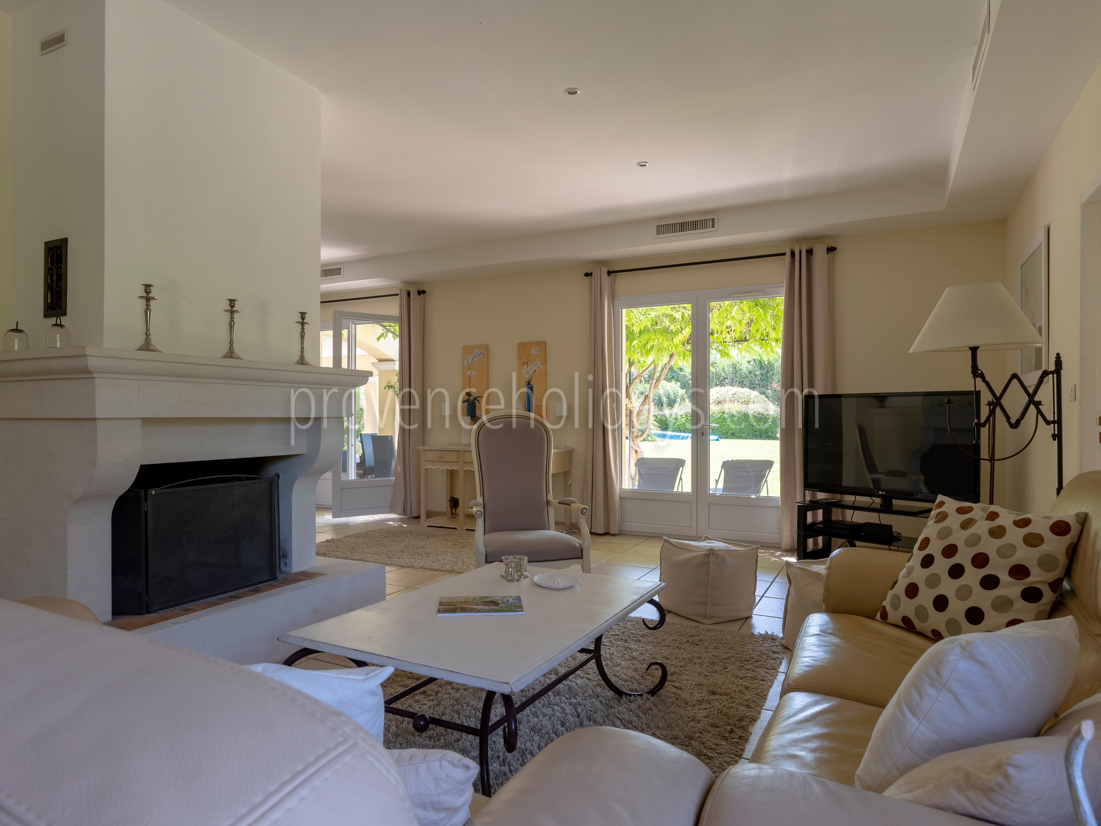 27 - Chez Alare: Villa: Interior
