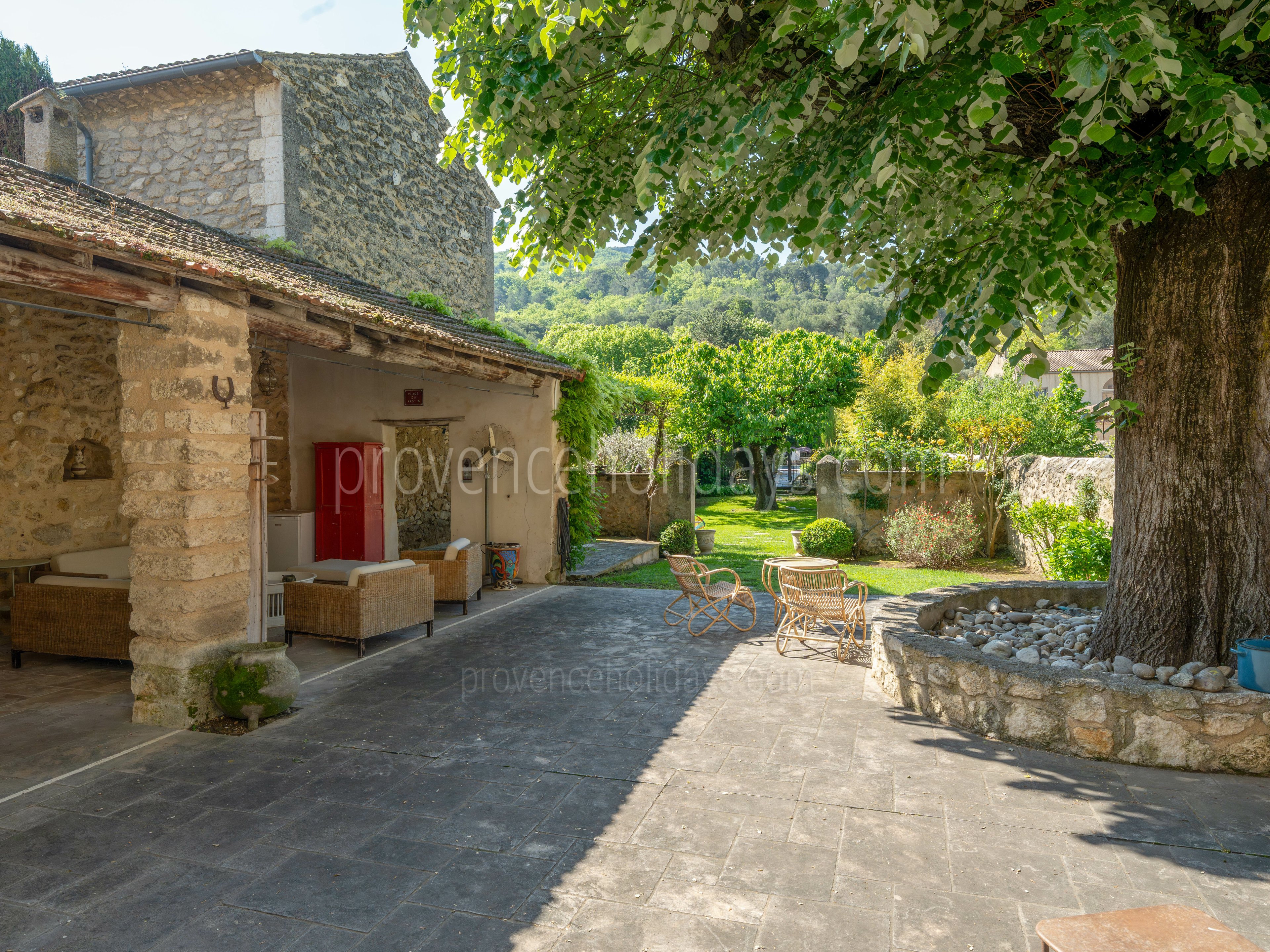 25 - Mas du Cours: Villa: Exterior