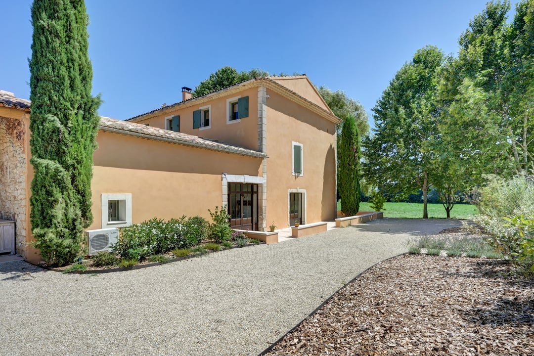 94 - Le Mas de Prestige: Villa: Exterior