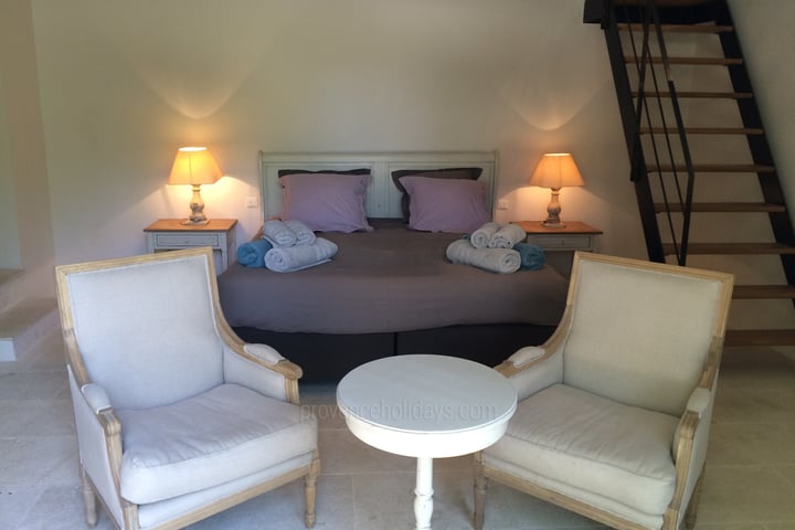18 - Villa à Gordes: Villa: Bedroom