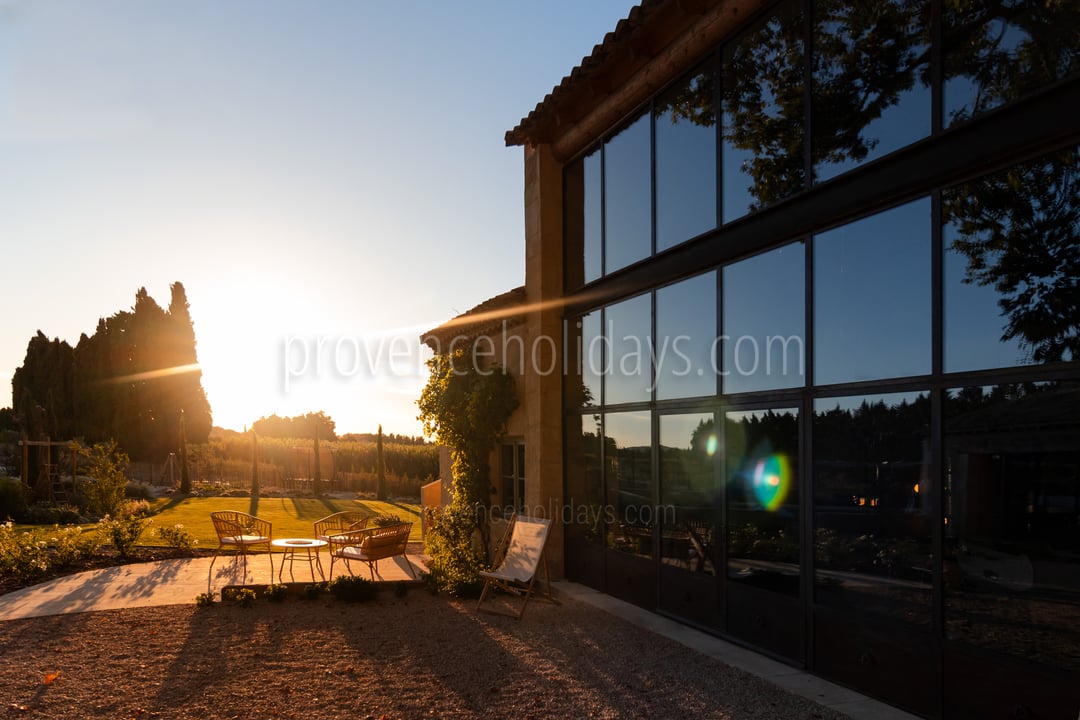 17 - Mas des Pommiers: Villa: Exterior
