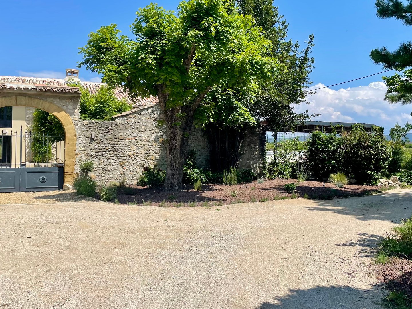 9 - Mas de Seguret: Villa: Exterior