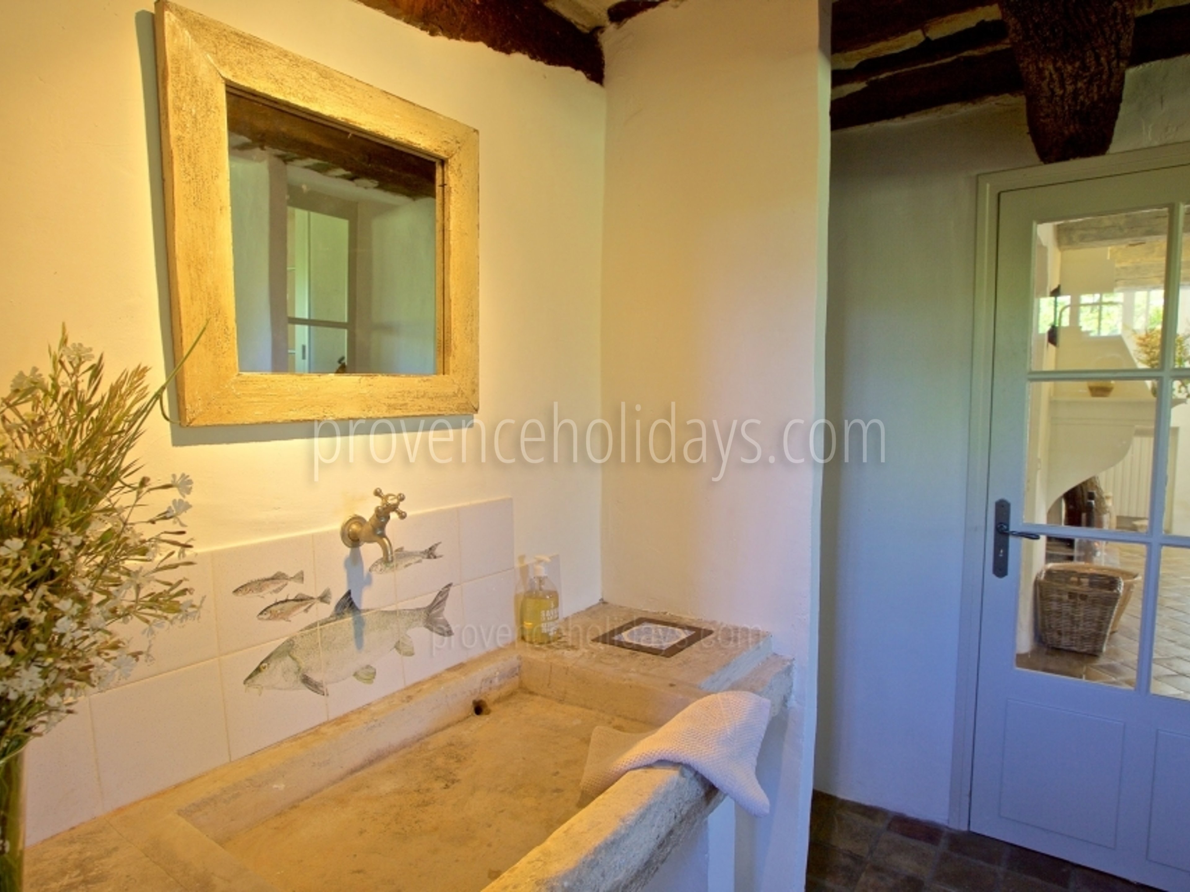 63 - Mas des Lavandes: Villa: Interior