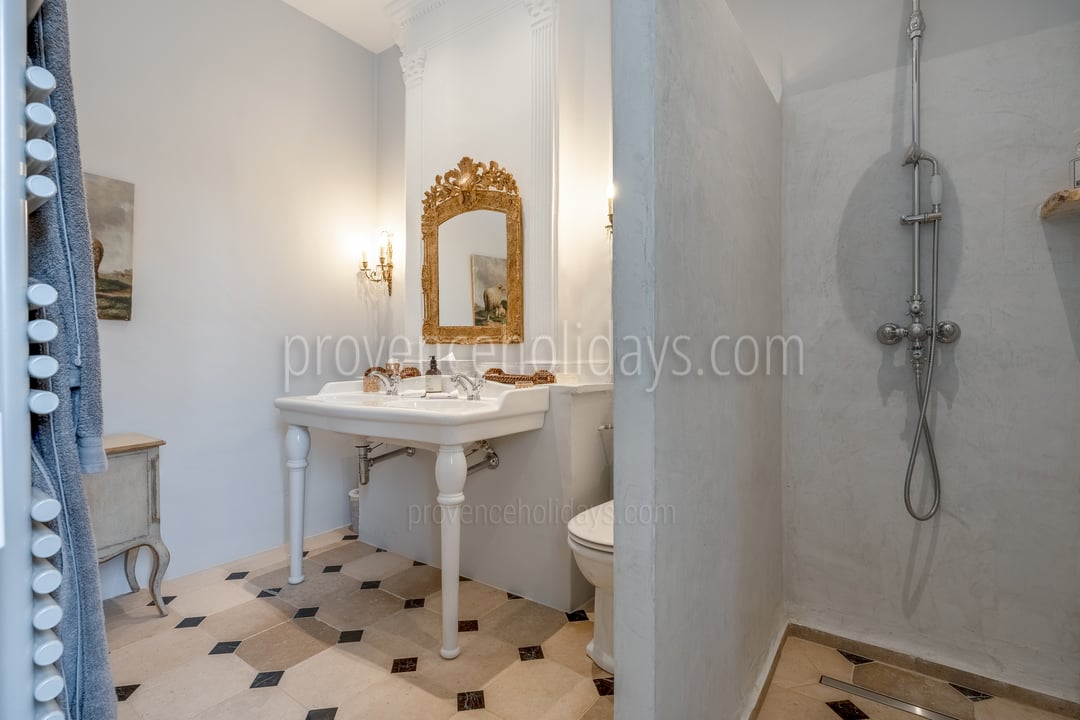 40 - La Bastide Incarnat: Villa: Bathroom 4