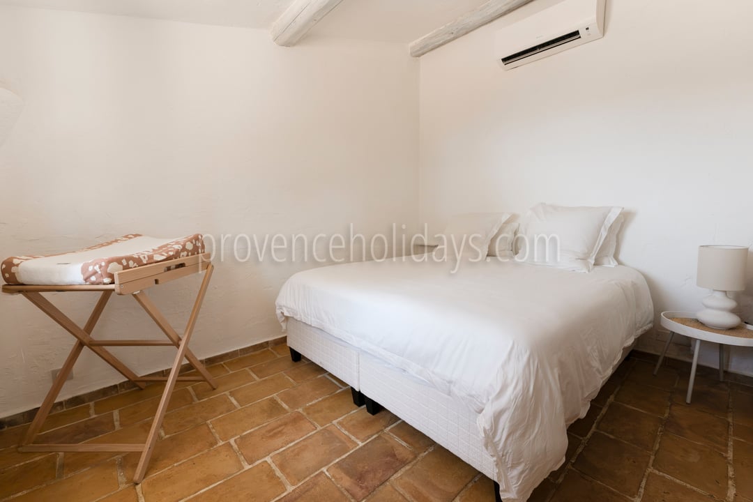 19 - Villa Rose: Villa: Bedroom