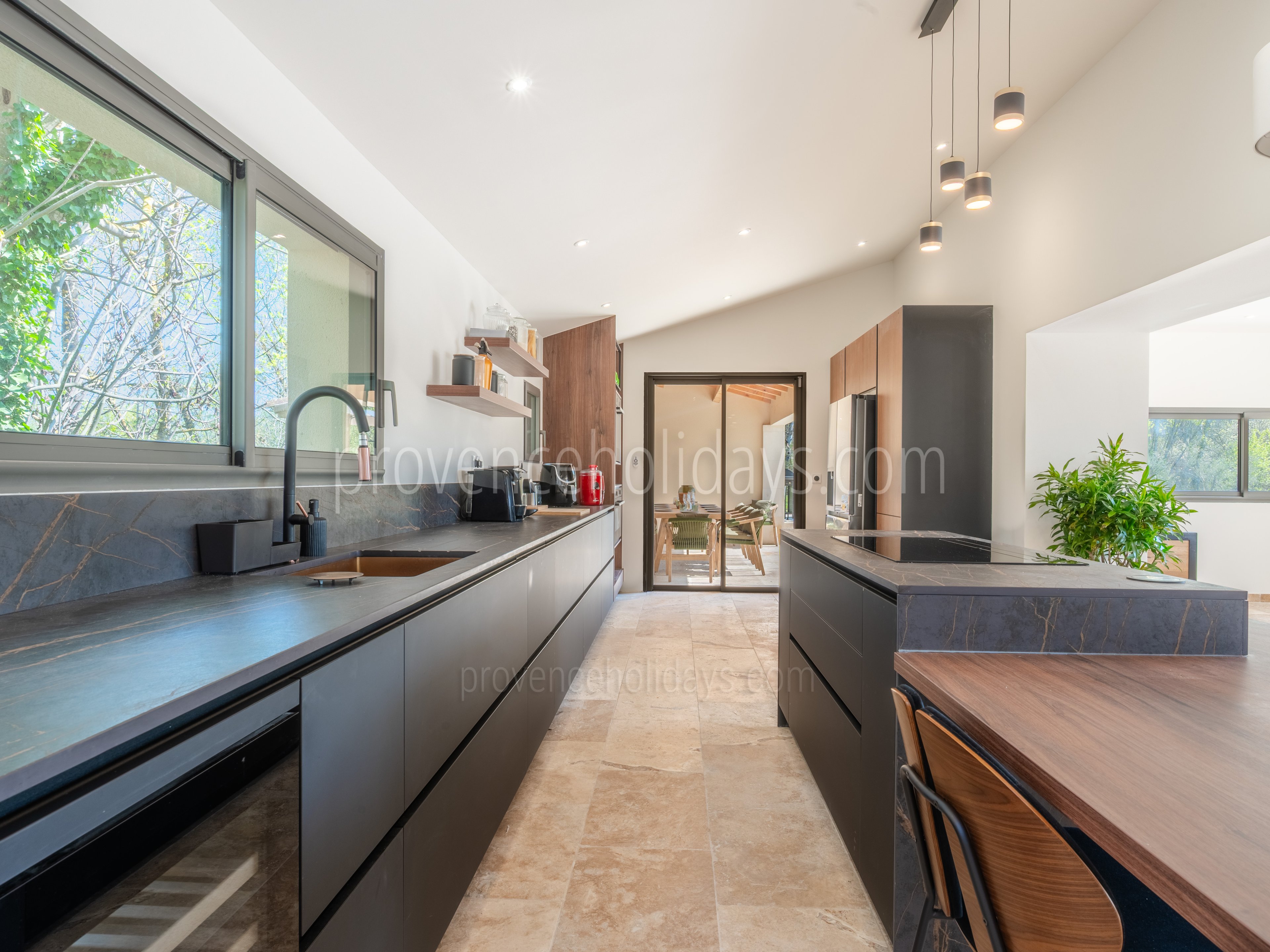 19 - Mas du Canal: Villa: Interior