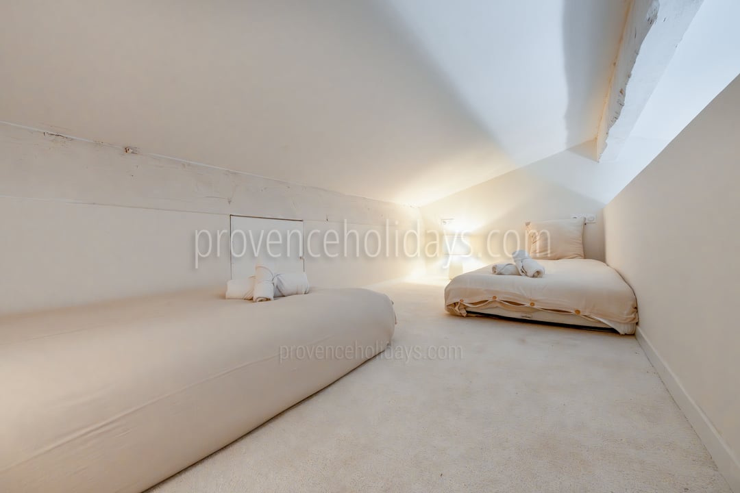 23 - La Terrasse Provençale: Villa: Bedroom
