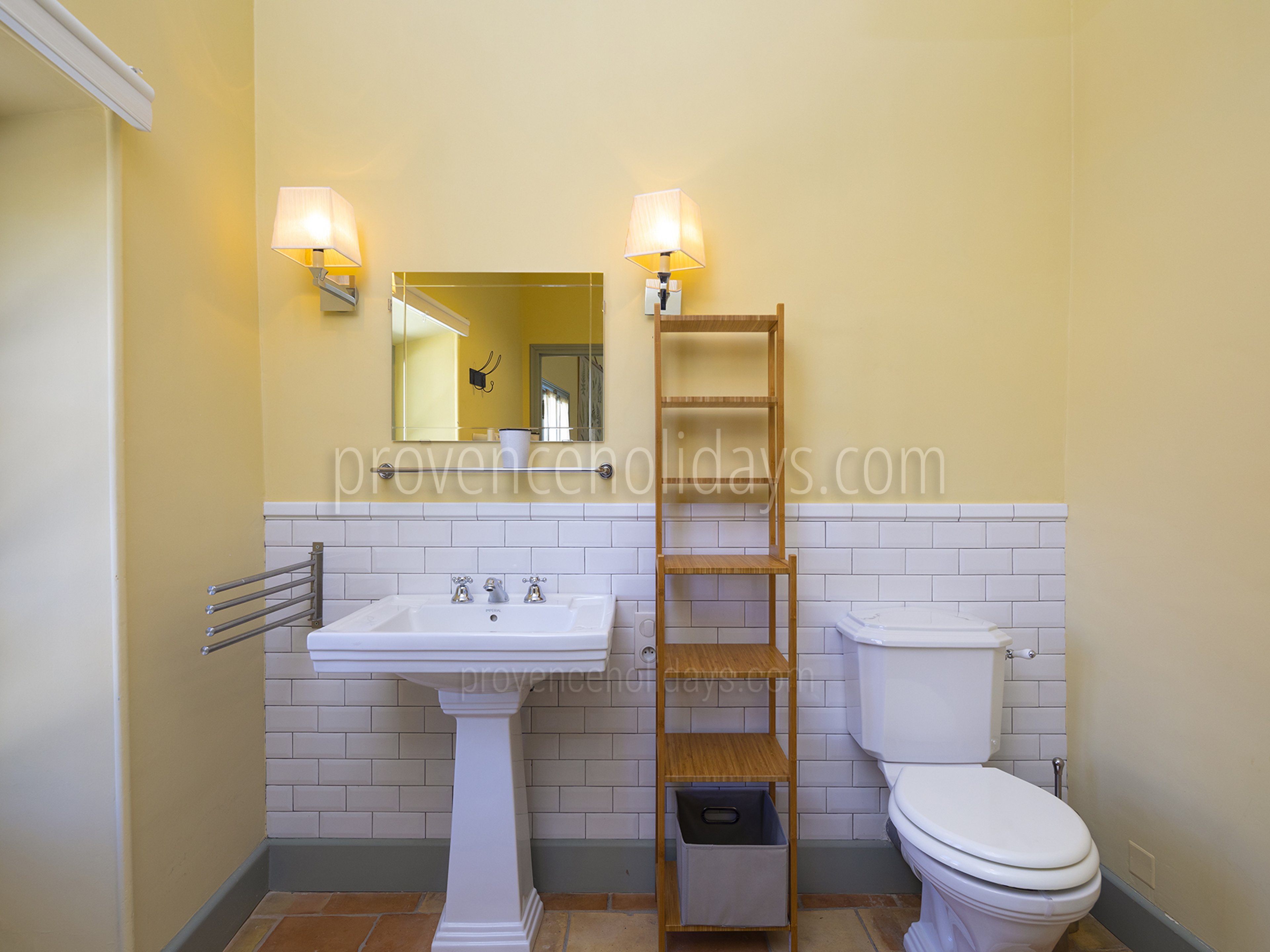 21 - Bastide Valentine: Villa: Bathroom
