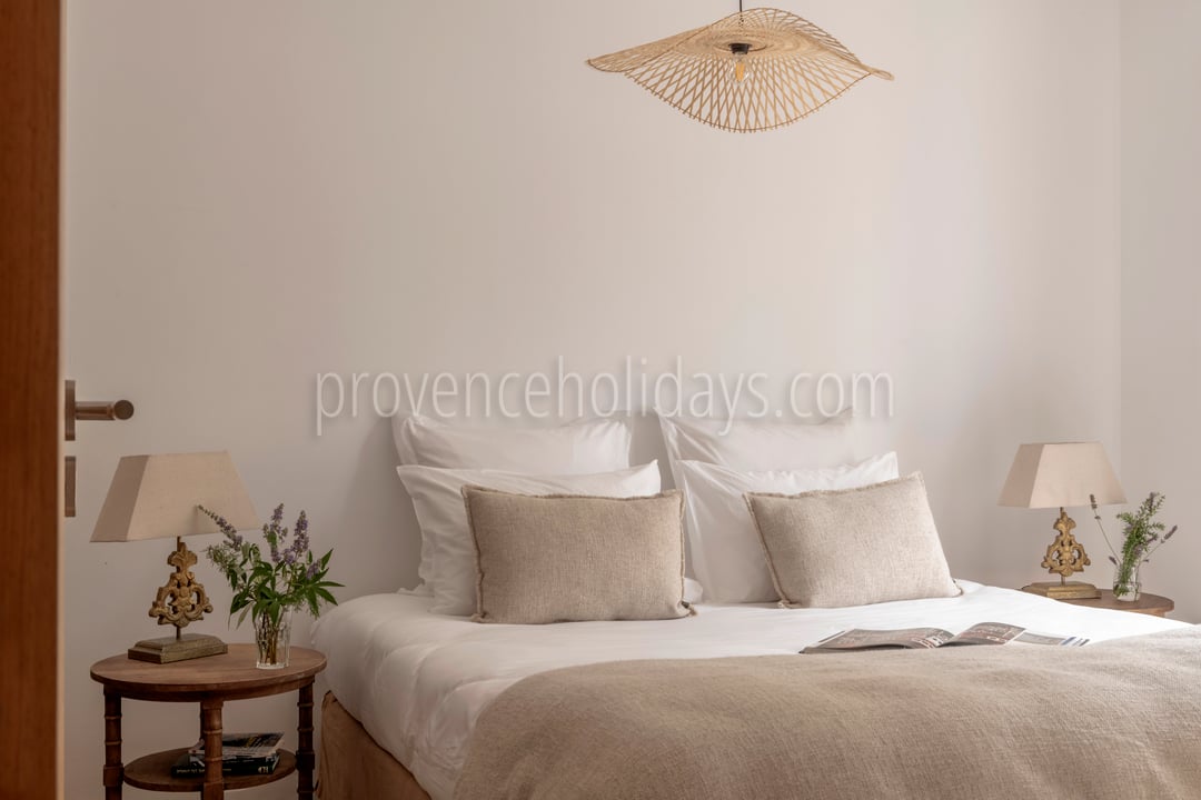 137 - Mas du Carlet: Villa: Bedroom 1