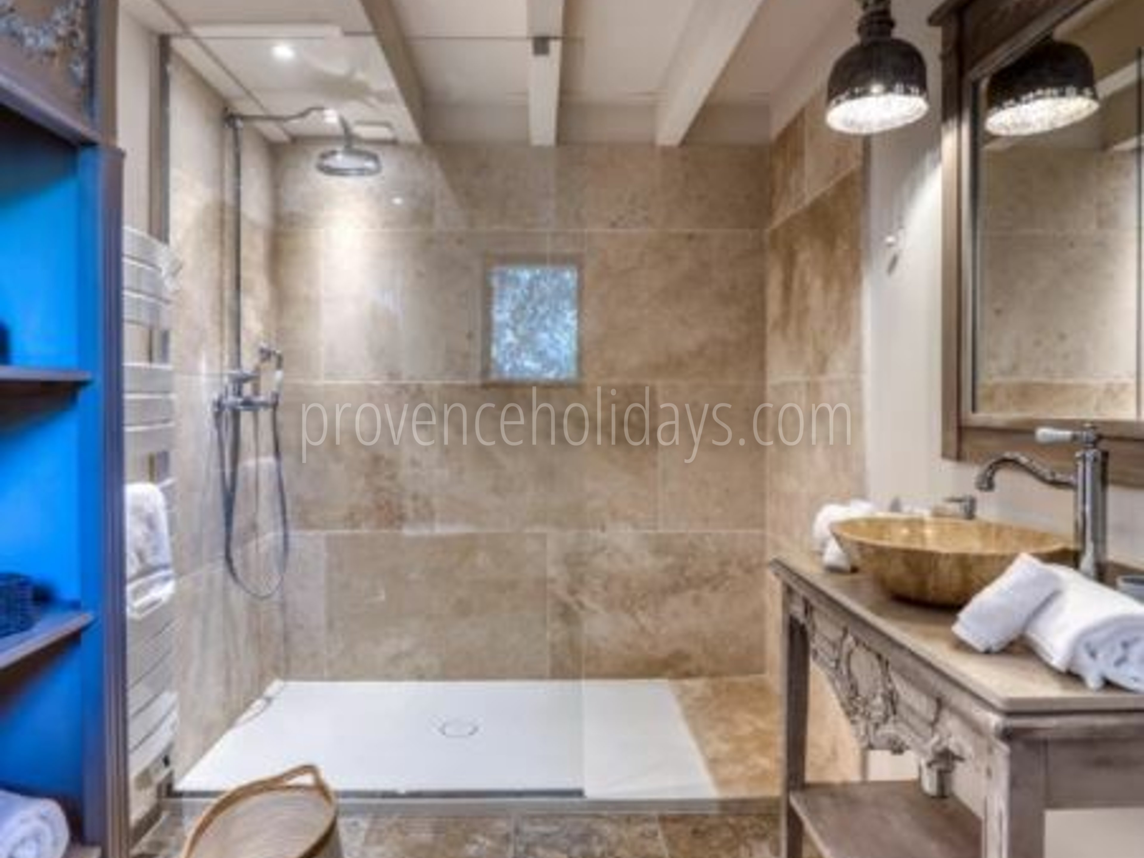 24 - Villa Daurèio: Villa: Bathroom