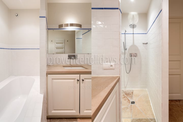 29 - Le Mas de l\'Ouest: Villa: Bathroom