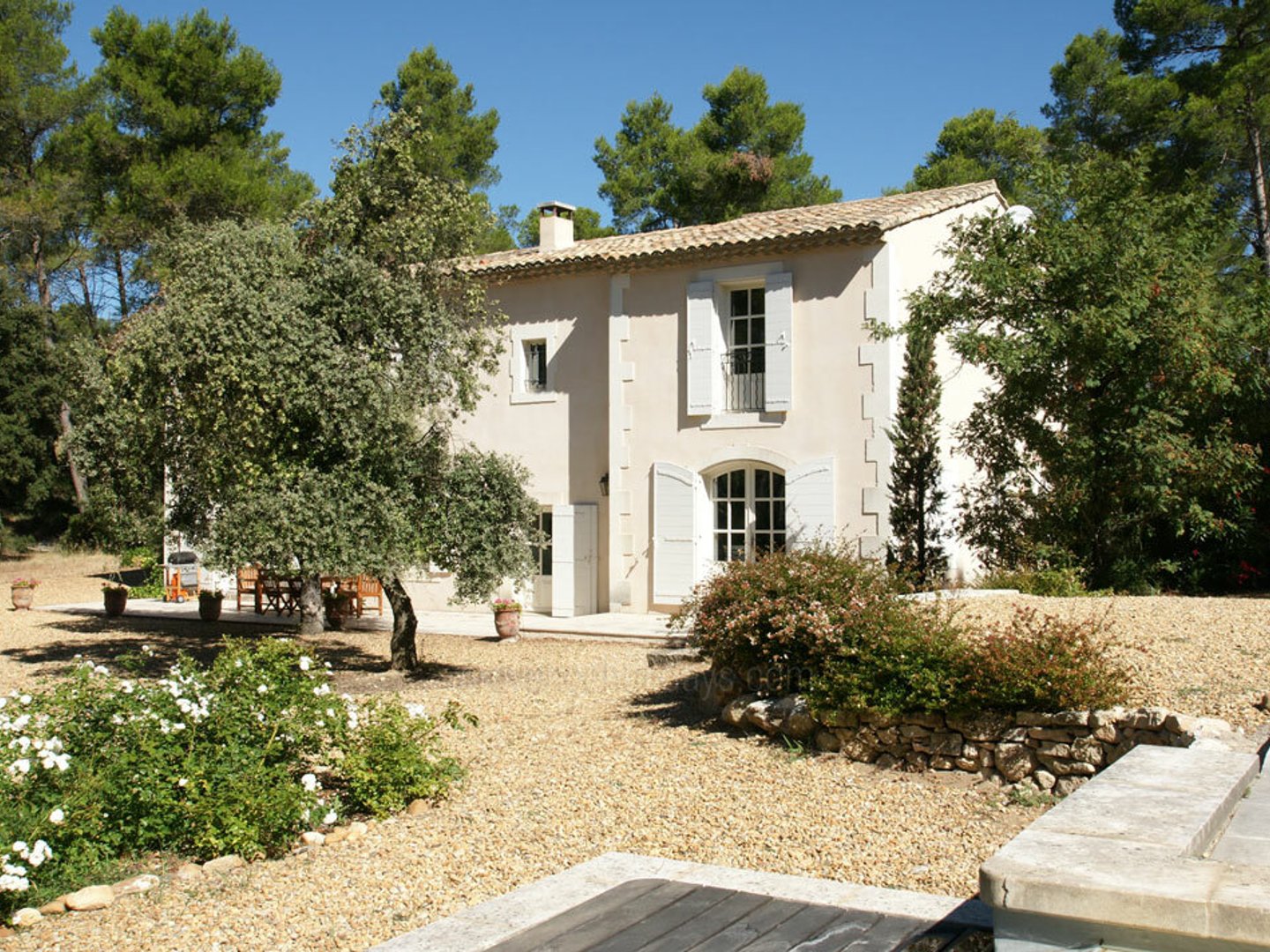 3 - Le Mas des Roses: Villa: Exterior