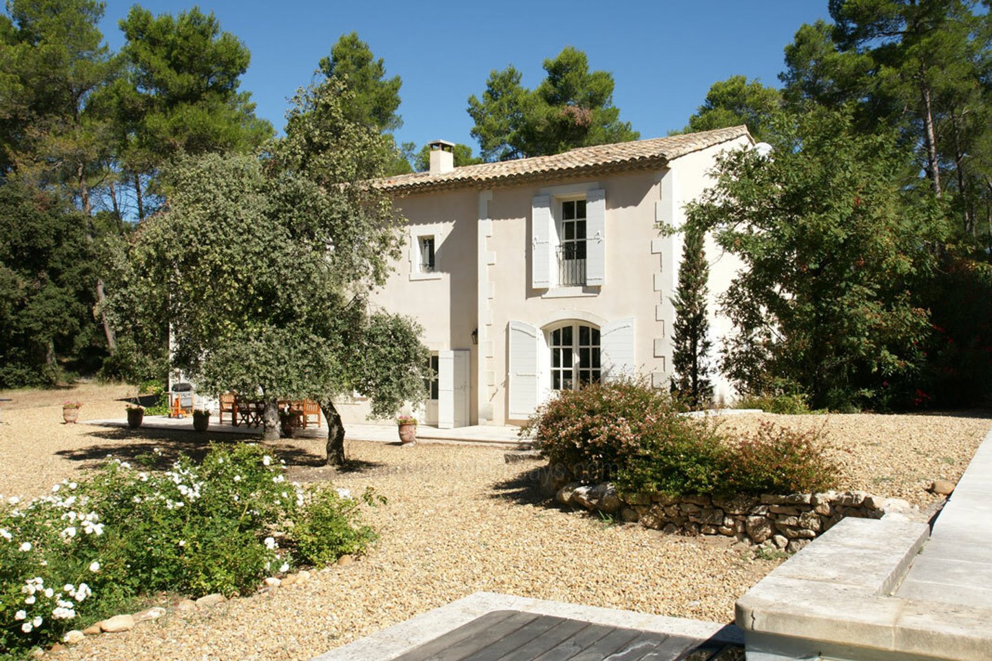 3 - Le Mas des Roses: Villa: Exterior